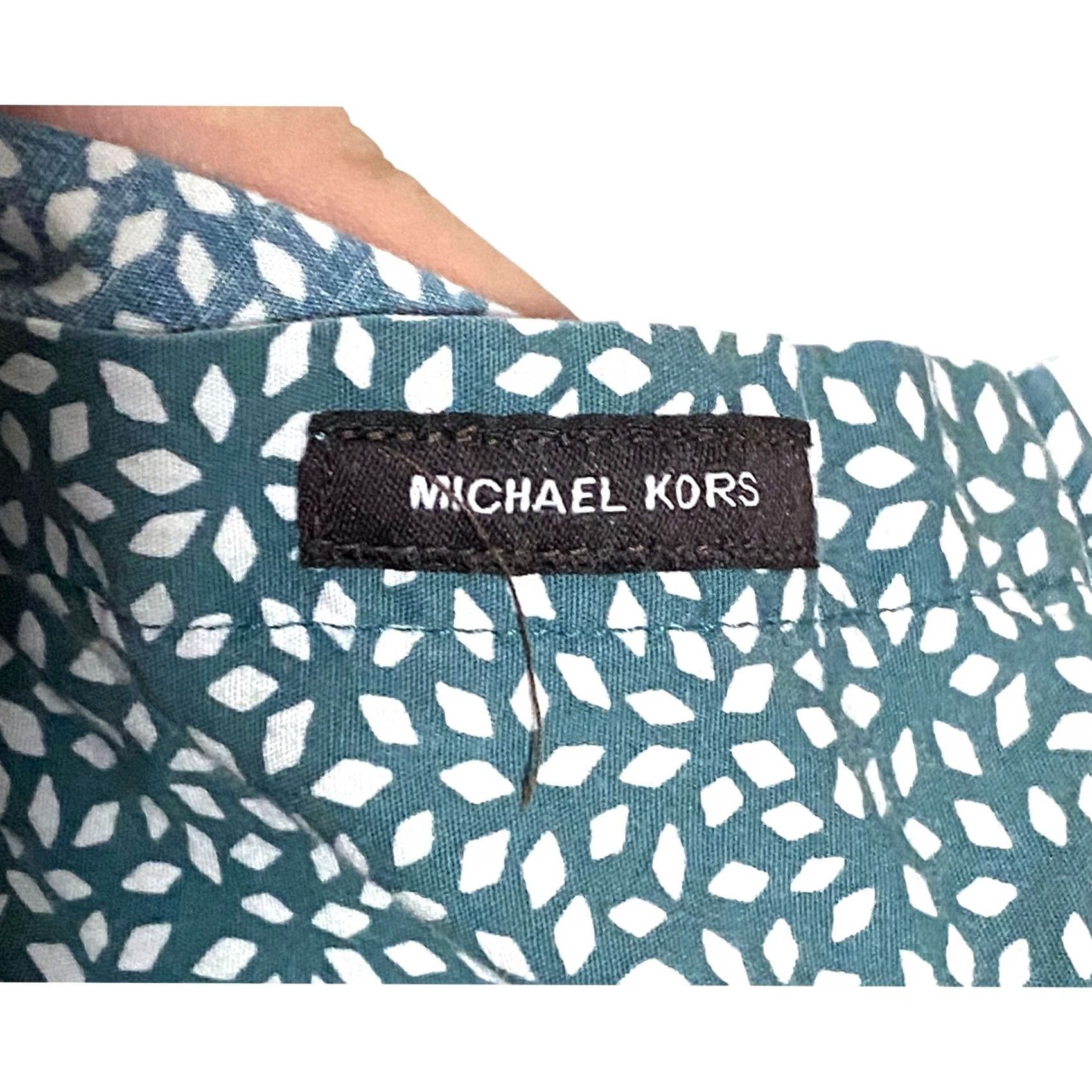 Michael Kors Michael Kors Slim Fit Geometric Button Camp Shirt Mens S Casual Preppy Normcore Geometric Button-Up Short Sleeve Size US S / EU 44-46 / 1 - 6 Thumbnail