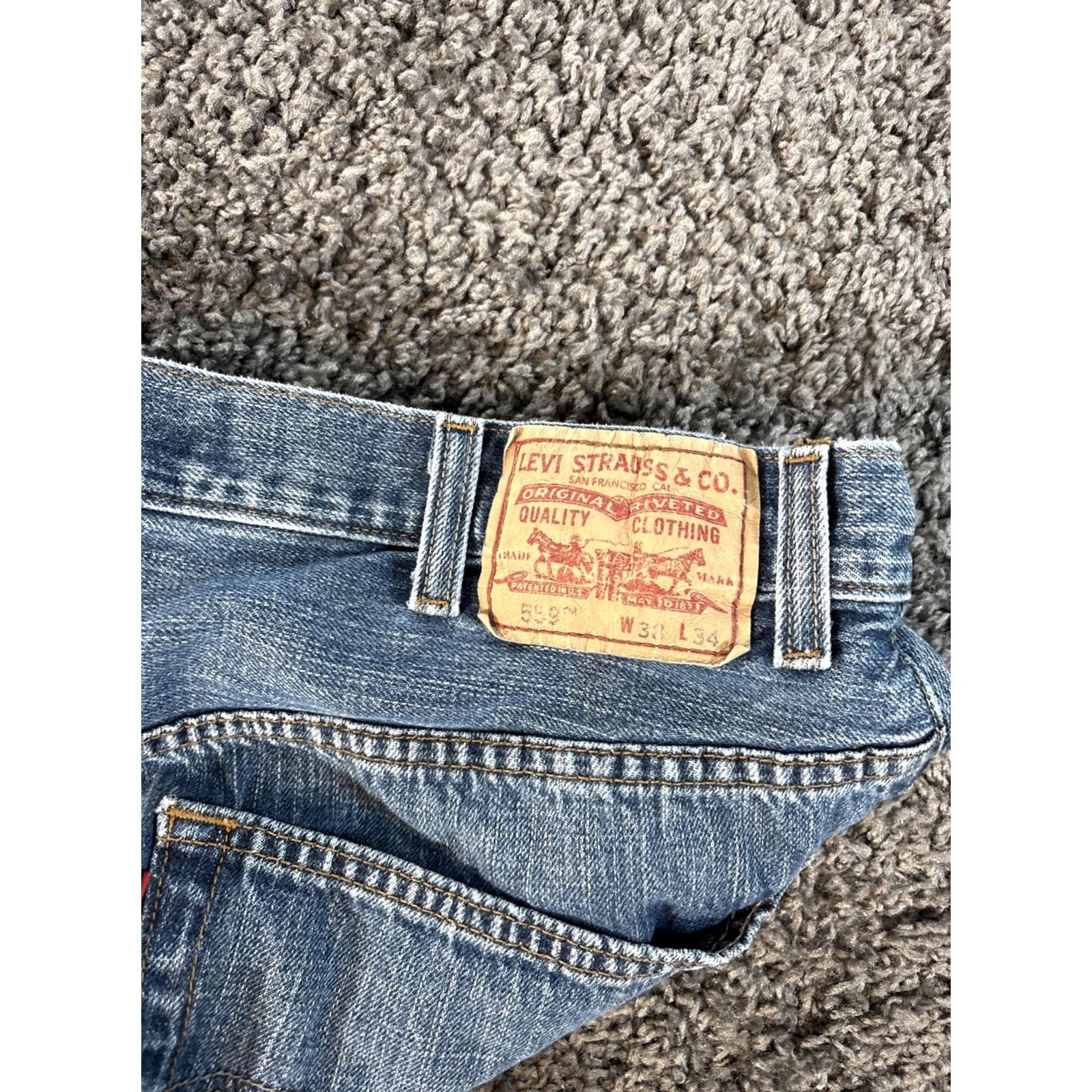 Levi's VINTAGE Levi's 559 Relaxed Straight Jeans Mens 38x32 Med Wash Blue Cotton 559 Straight Regular 32 Inseam Men Size US 38 / EU 54 - 5 Thumbnail