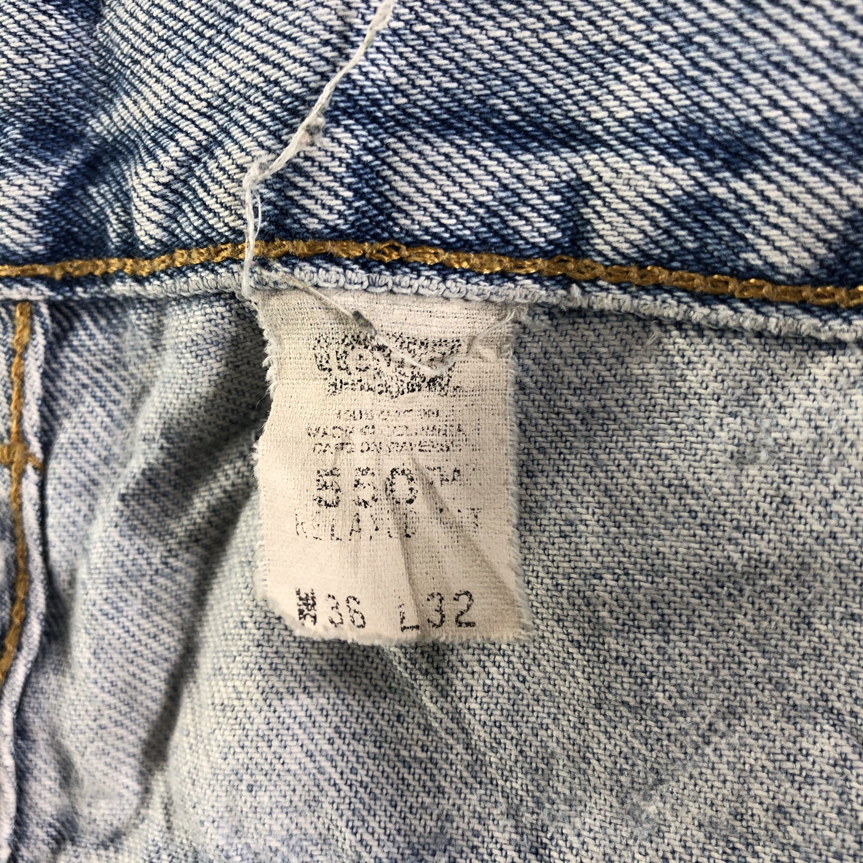 Levi's 90s Vintage Light Wash Levis 550 Jeans-J3105 Size US 35 - 11 Thumbnail