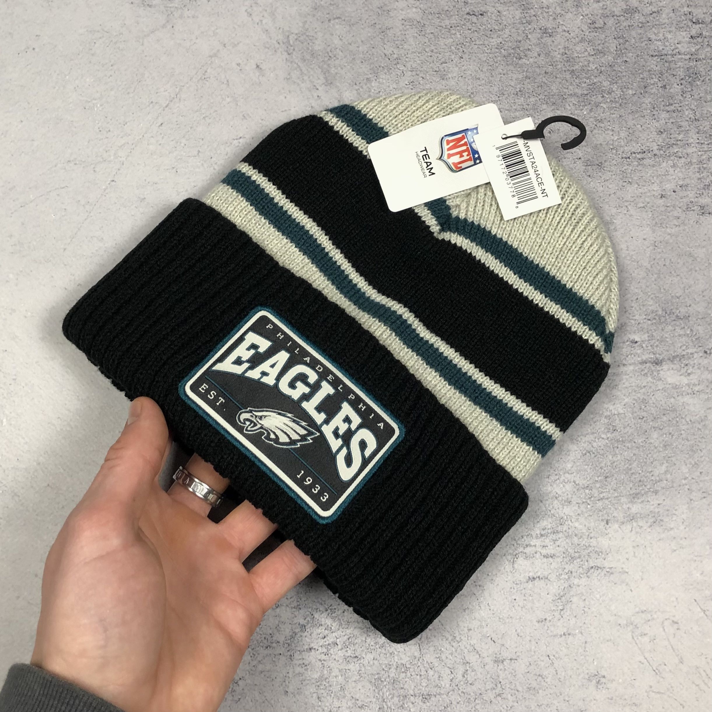 NFL NWT NFL Team Philadelphia Eagles Striped Winter Warm Hat NEW Size ONE SIZE - 3 Thumbnail