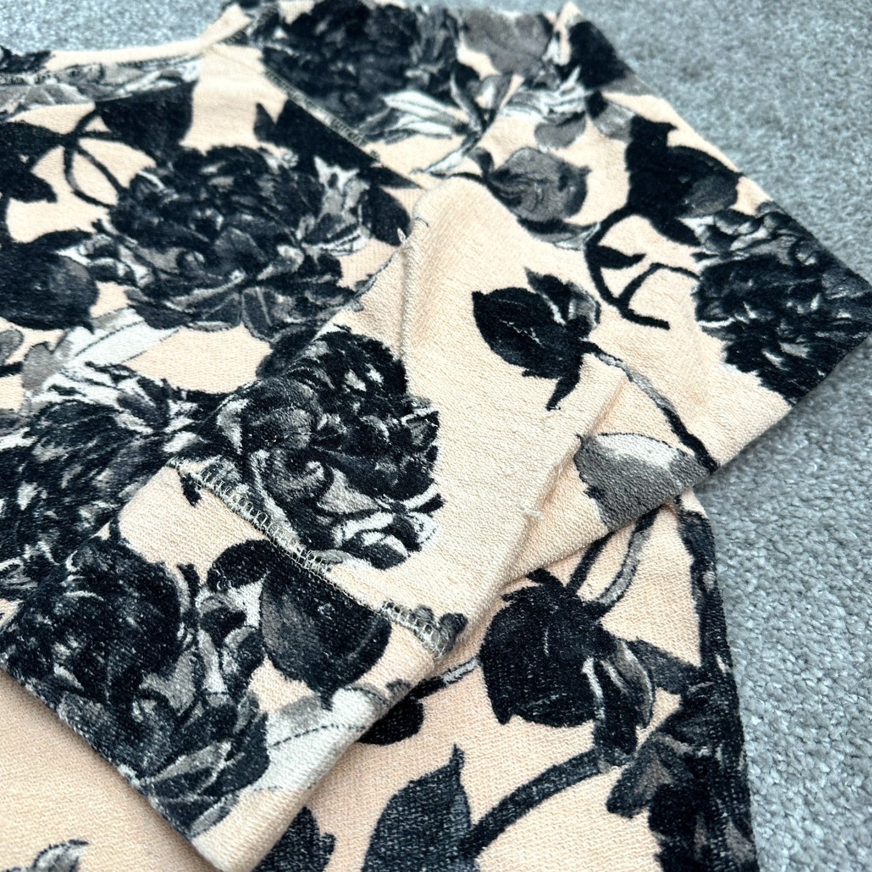 Zara VINTAGE? No — Zara Sweatshirt Raglan Women M Black Multi Floral Logo - Classic Flower Outdoor, Casual, Travel, 41 in Chest, Cotton Blend, 60s? Size M / US 6-8 / IT 42-44 - 5 Thumbnail