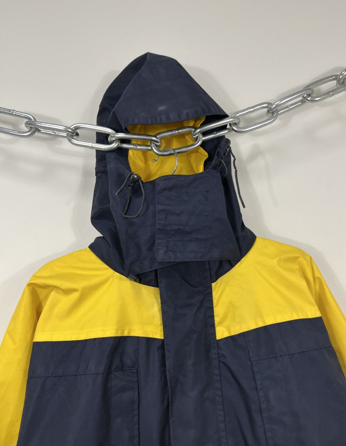 Oakley Vintage Oakley 90s Tech Hooded Outdoor Windbreaker Jacket Size US M / EU 48-50 / 2 - 2 Thumbnail