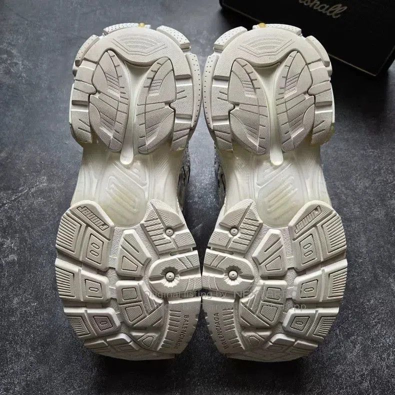 Balenciaga Balenciaga Runner Shoes Size 4. Size US 8.5 / EU 41-42 - 7 Thumbnail