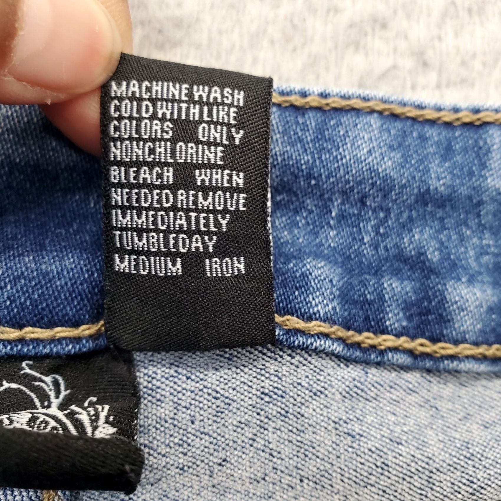 Vintage BOB Skinny Jeans Women's 1/2 Blue Denim Medium Wash Whiskered Low Waist Pants Jeans Womens Size 25" / US 0 / IT 36 - 7 Thumbnail