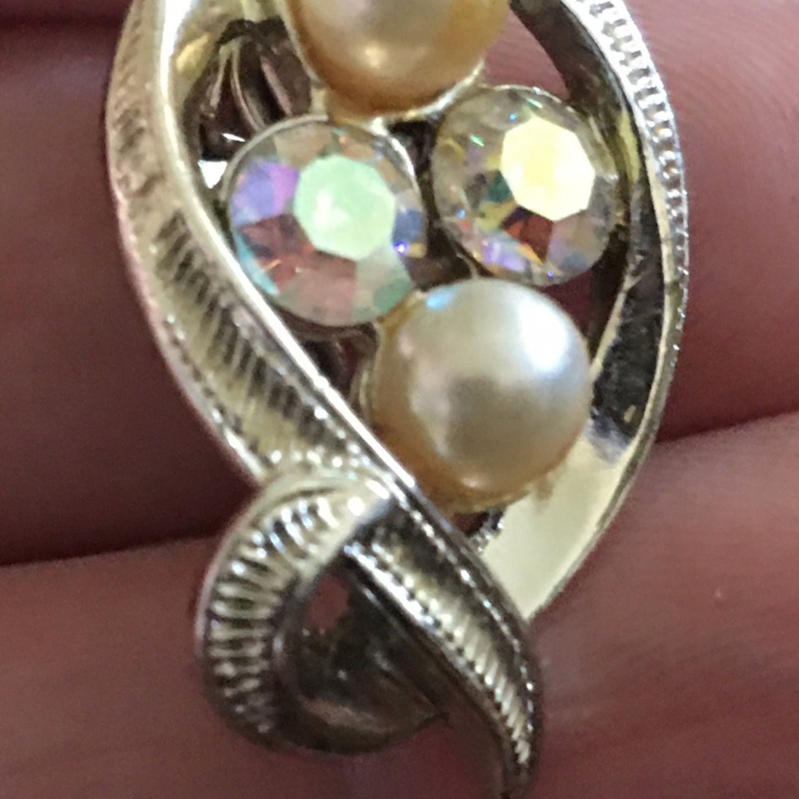 Vintage Vintage 60s Coro pearl & AB silver clip earrings Size ONE SIZE - 3 Thumbnail