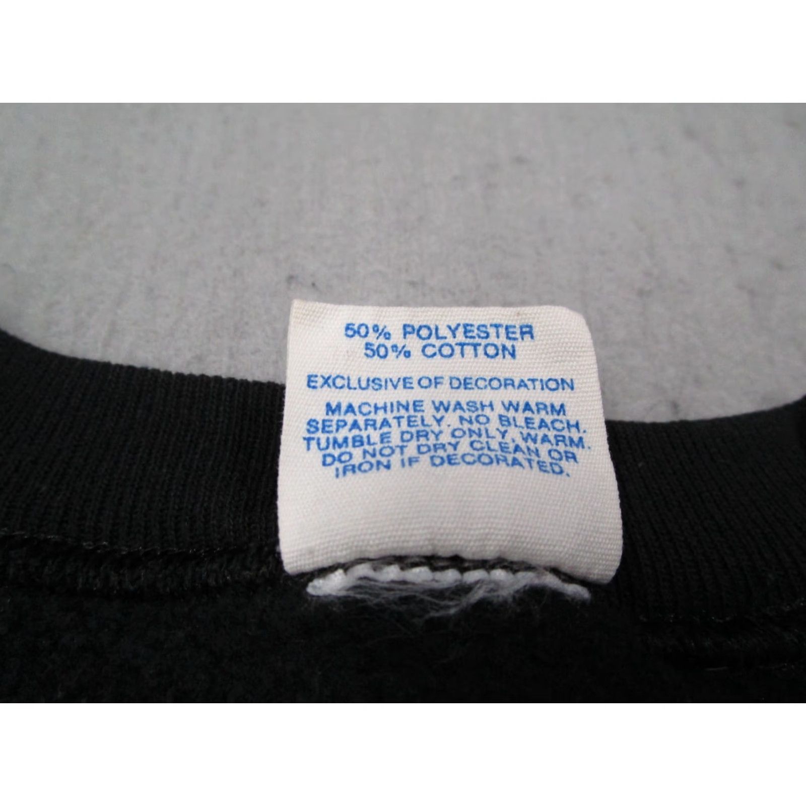 Disney VINTAGE Walt Disney World Sweatshirt Mens XL Black Pullover Stitched Made in USA Size US XL / EU 56 / 4 - 3 Thumbnail