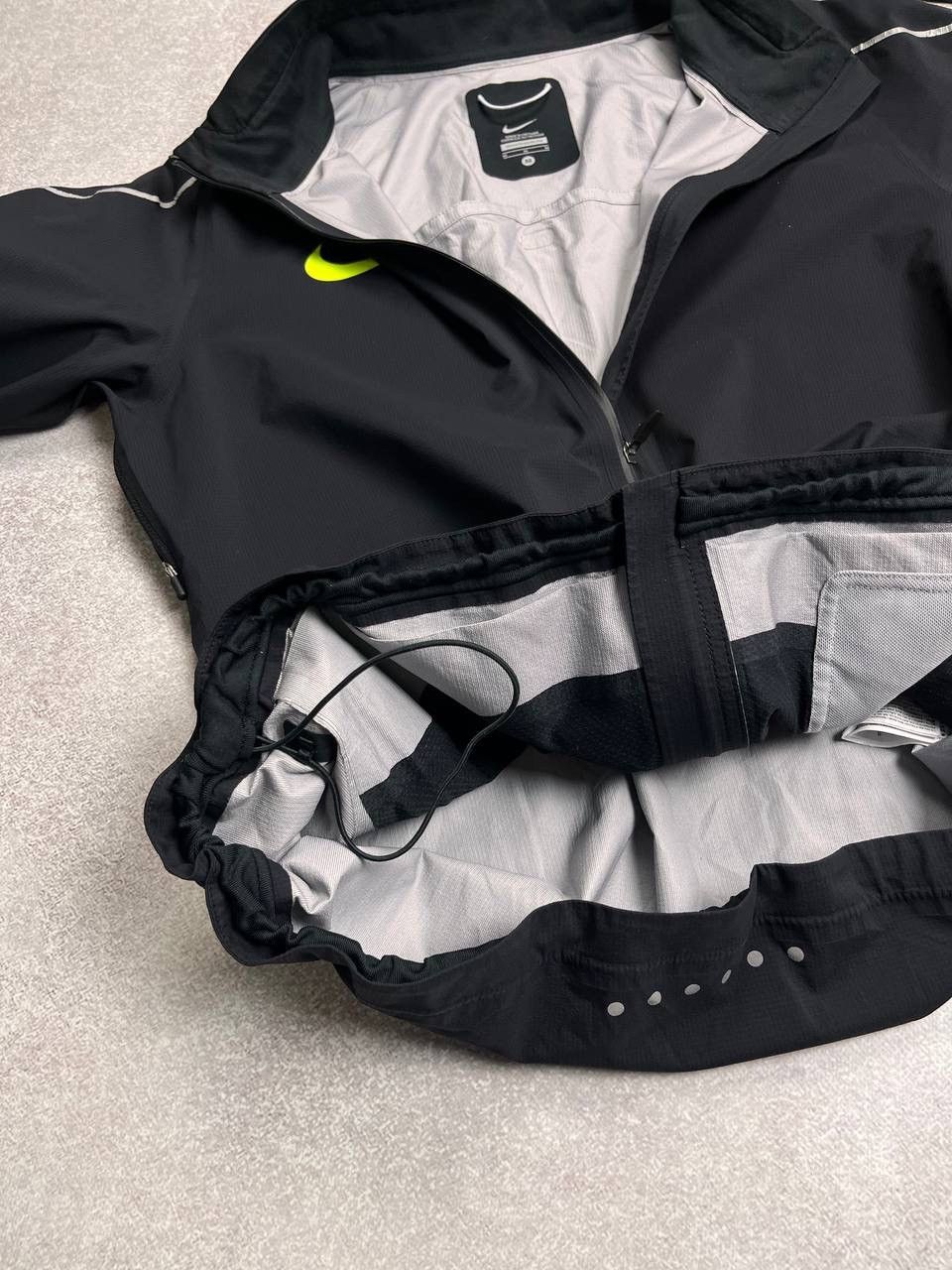 Nike Vintage Nike Waterproof Windrunner Olympic Jacket M Y2K Size US M / EU 48-50 / 2 - 7 Thumbnail