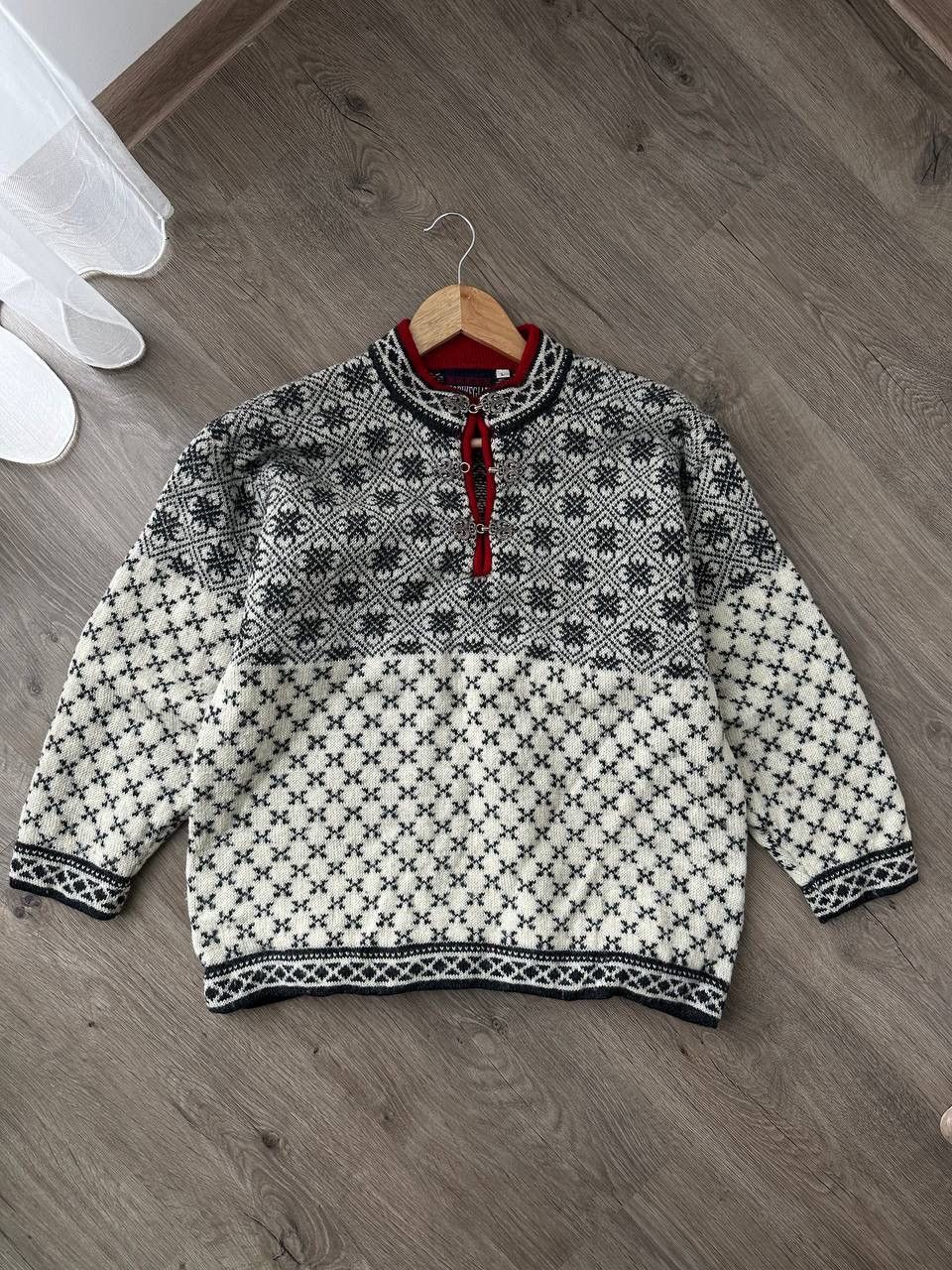 Japanese Brand × Vintage Vintage Nordic Jumper Fair Isle Wool Sweater Size L / US 10 / IT 46 - 10 Thumbnail