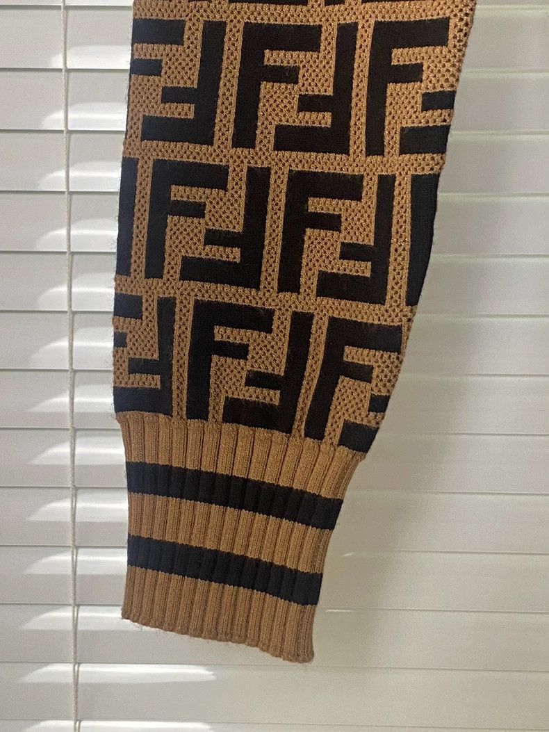 Fendi Fendi size 38 Classic FF Old Flower Knitwear Size US M / EU 48-50 / 2 - 5 Thumbnail