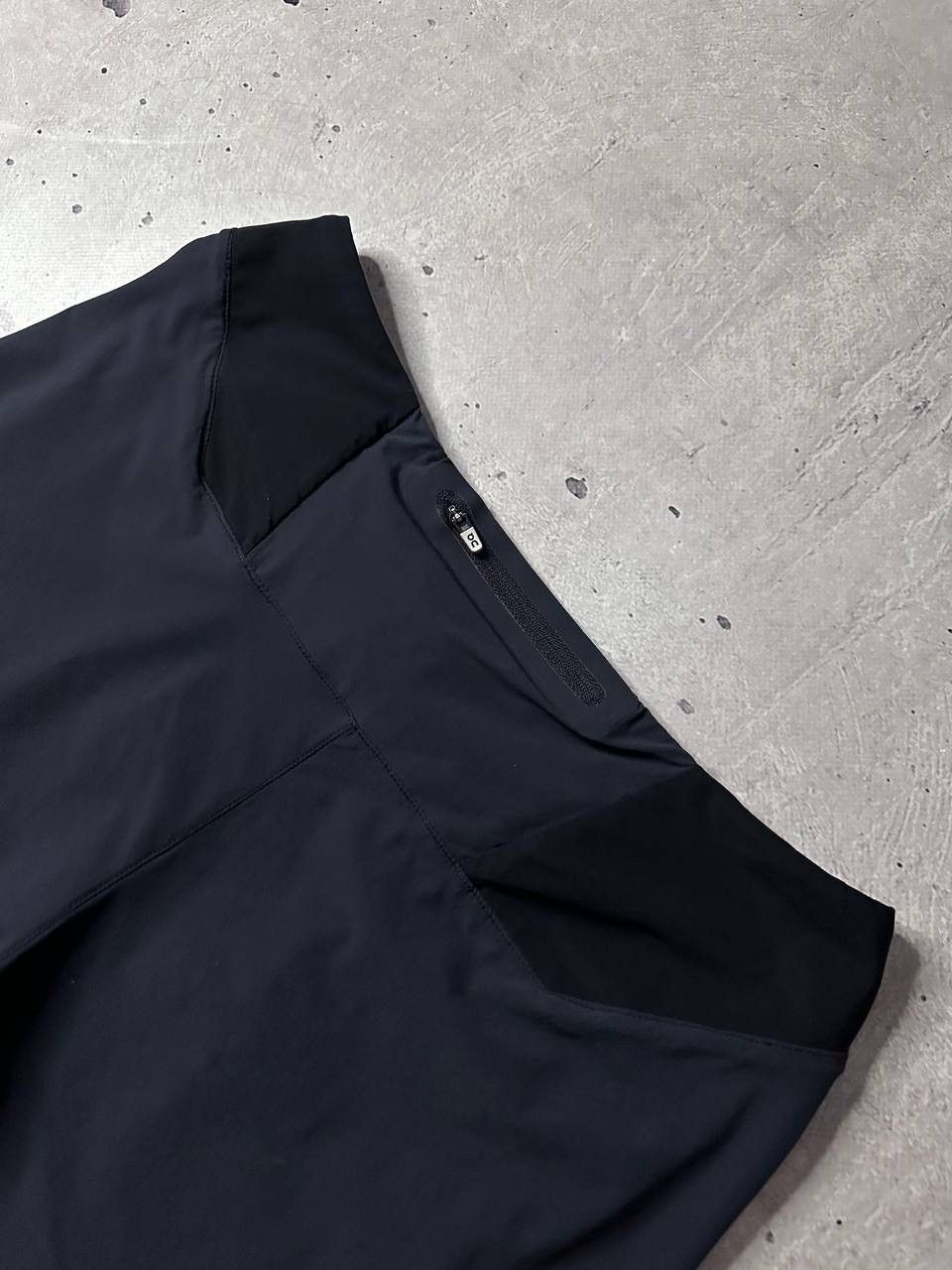 On On Running Hybrid Shorts Men’s S Lightweight Stretch Black Size US 30 / EU 46 - 6 Thumbnail