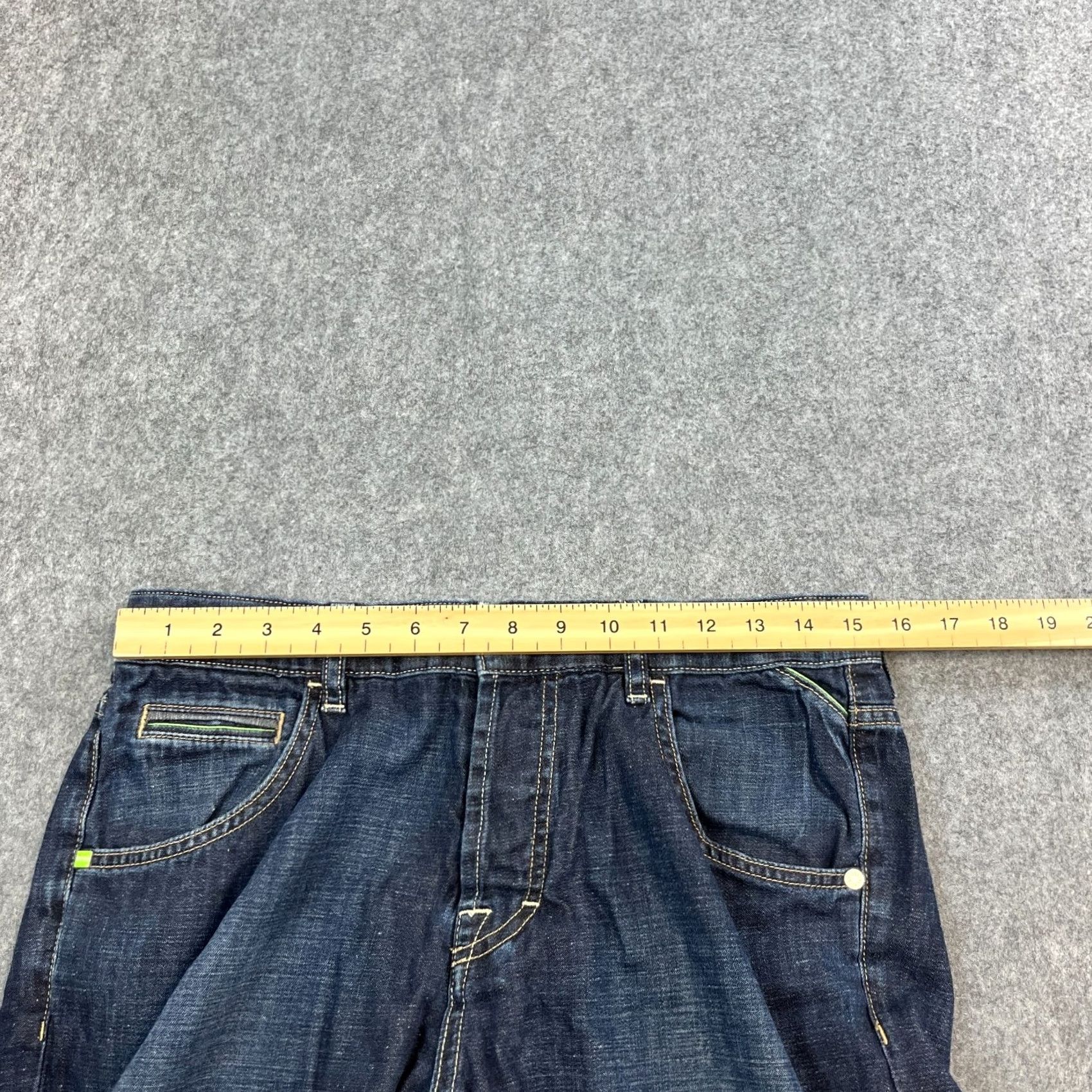 Hugo Boss HUGO BOSS Jeans Regular Tapered 32 32 Dark Wash Blue Green Label Cotton jeans Men 5-Pocket Denim Dark Wash 32 in Inside Leg 32 in Mens Jeans Size US 32 / EU 48 - 6 Thumbnail