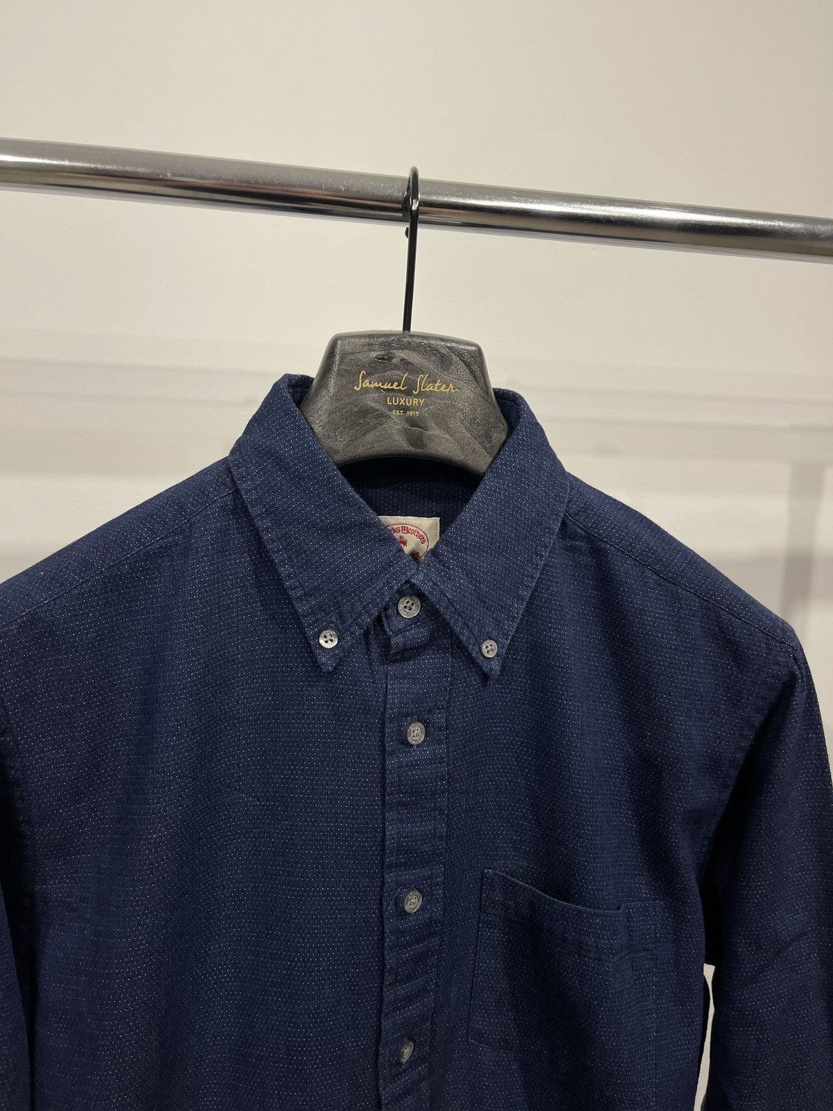 Brooks Brothers Brooks Brothers Red Fleece M Blue Textured Button Down Shirt Size US M / EU 48-50 / 2 - 2 Thumbnail