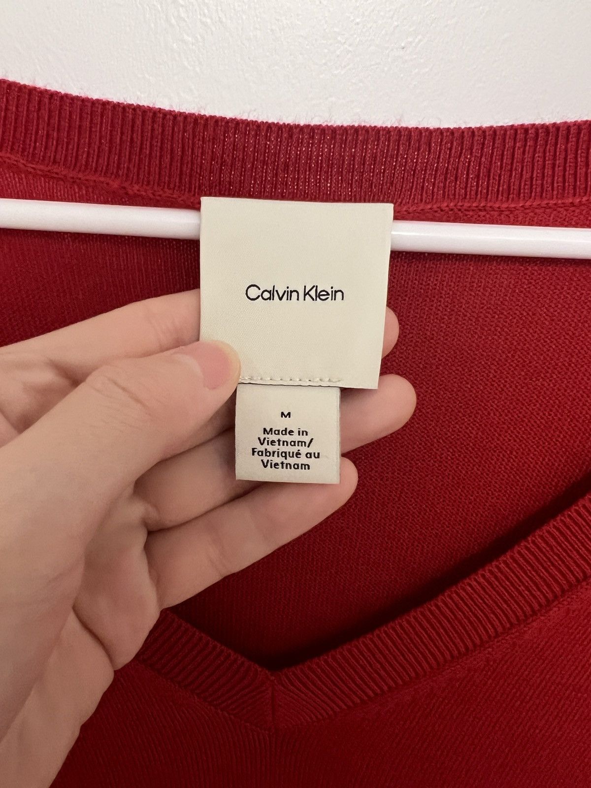 Calvin Klein Calvin Klein Women’s V-Neck Soft Knit Sweater Size M / US 6-8 / IT 42-44 - 3 Thumbnail