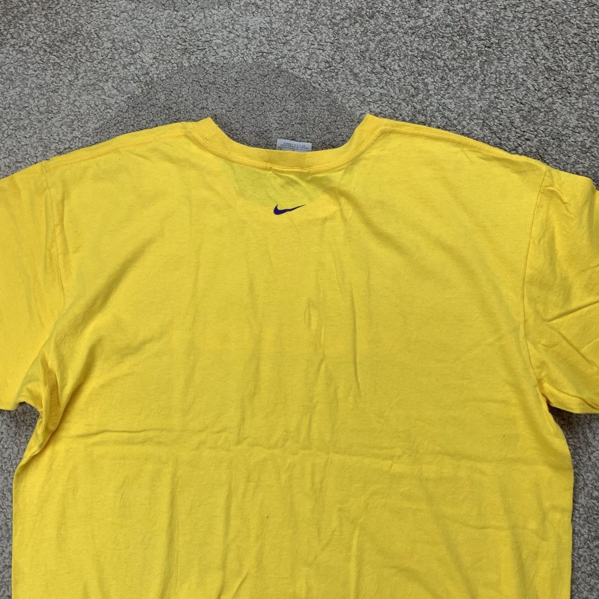 Nike NIKE SWOOSH VINTAGE Short Sleeve Tshirt Size US L / EU 52-54 / 3 - 7 Thumbnail