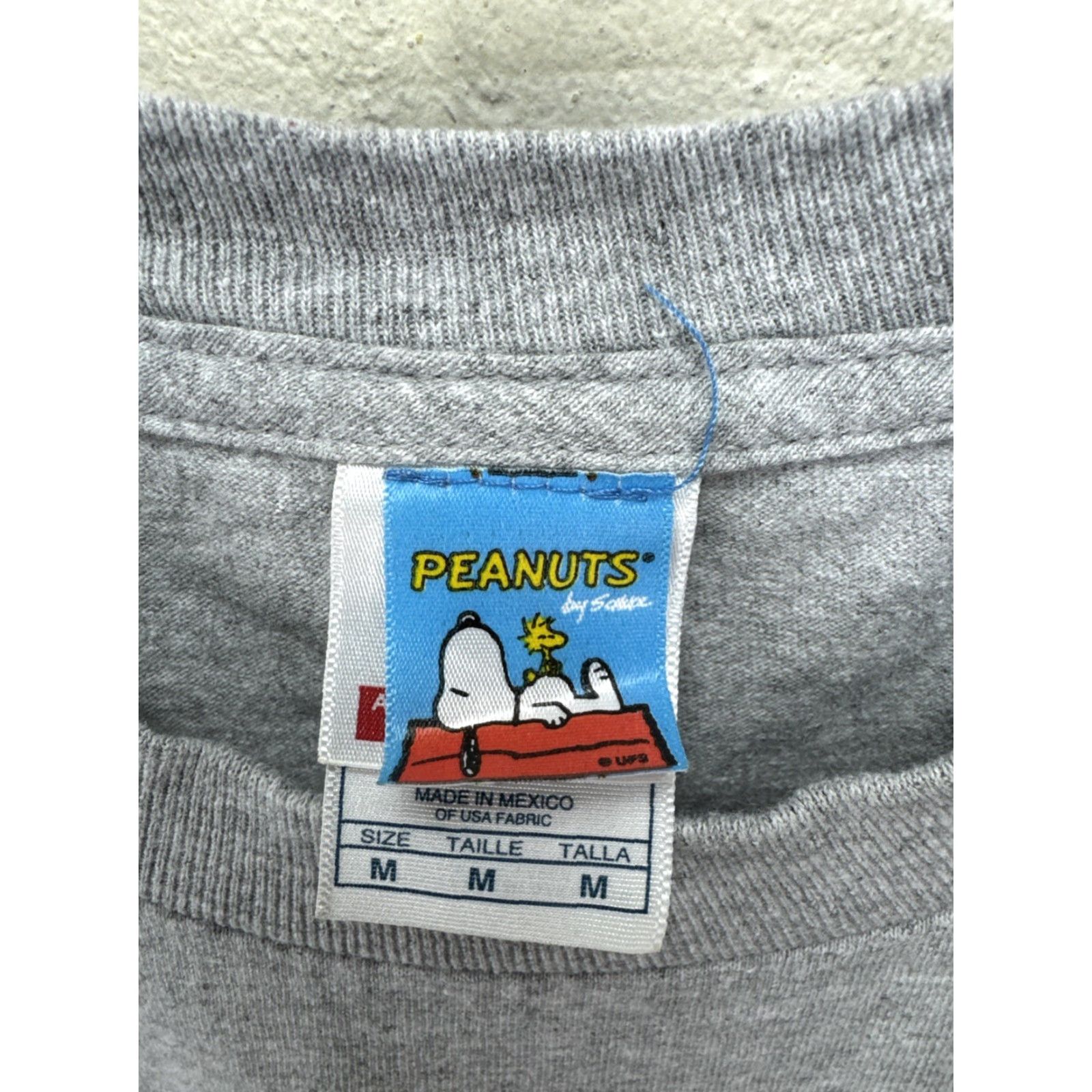 Peanuts VINTAGE Peanuts Christmas Shirt Mens Medium Cartoon Graphic T-Shirt Gray 2000s Holiday Snoopy Size US M / EU 48-50 / 2 - 3 Thumbnail