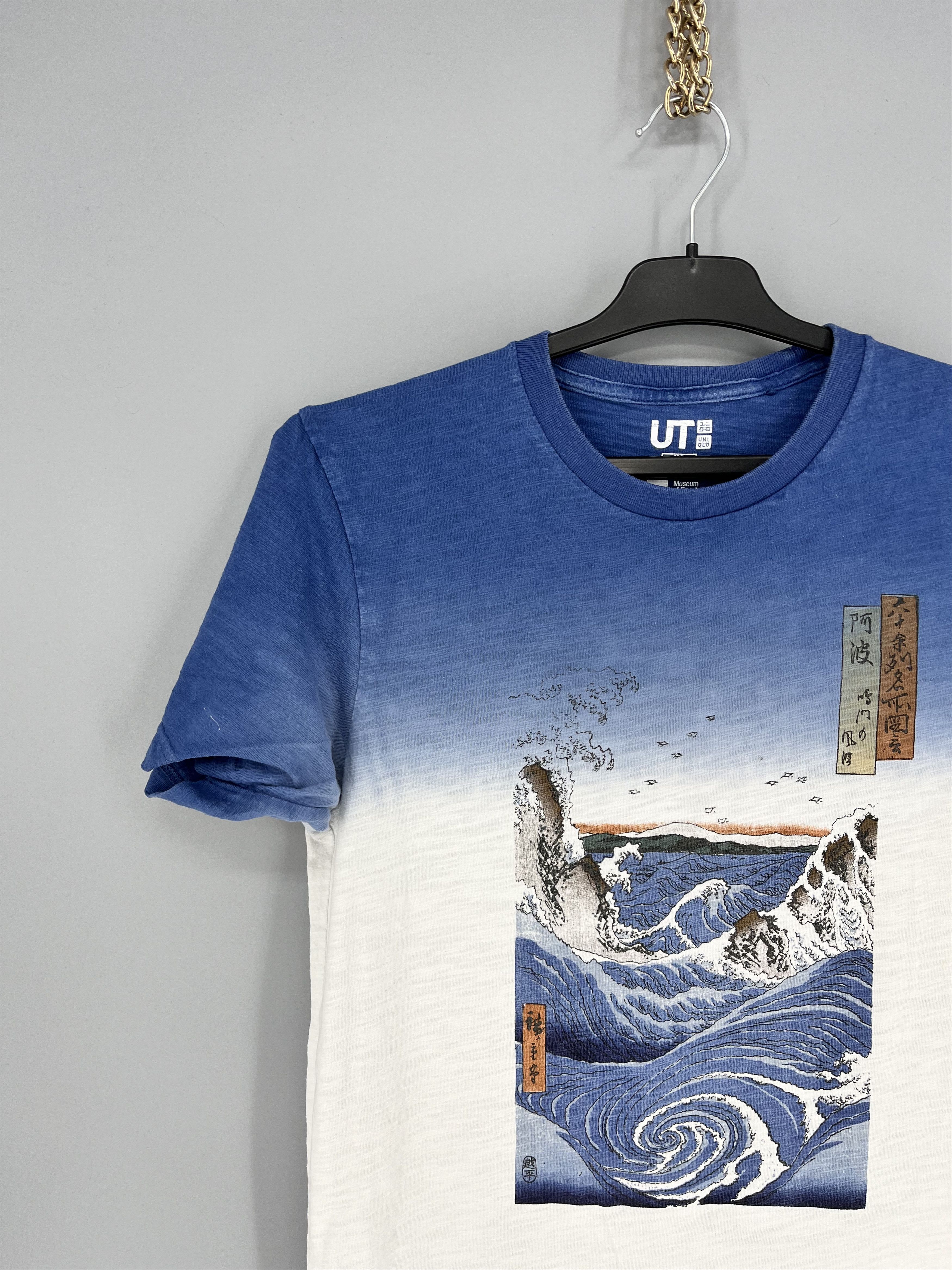 Other Mens Uniqlo Hokusai Blue T Shirt art tee Japanese Brand y2k Size US S / EU 44-46 / 1 - 4 Thumbnail
