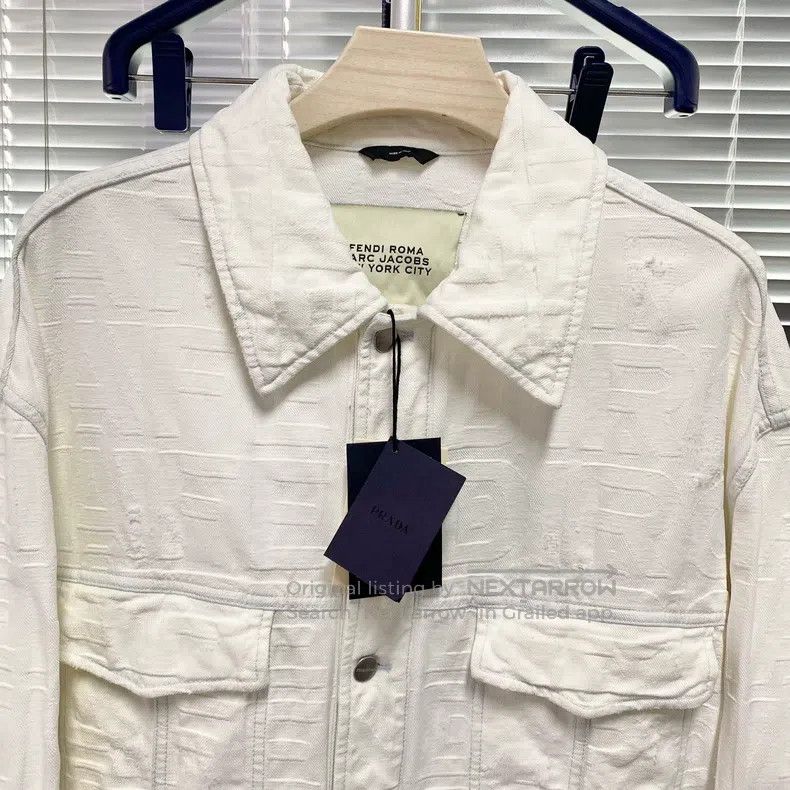 Fendi Fendi Denim jacket with embossed logo, distressed, single- Size US L / EU 52-54 / 3 - 3 Thumbnail