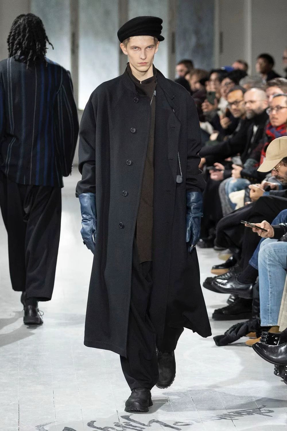 Yohji Yamamoto Long Black Heavy Coat - Size S Size US S / EU 44-46 / 1 - 1 Thumbnail