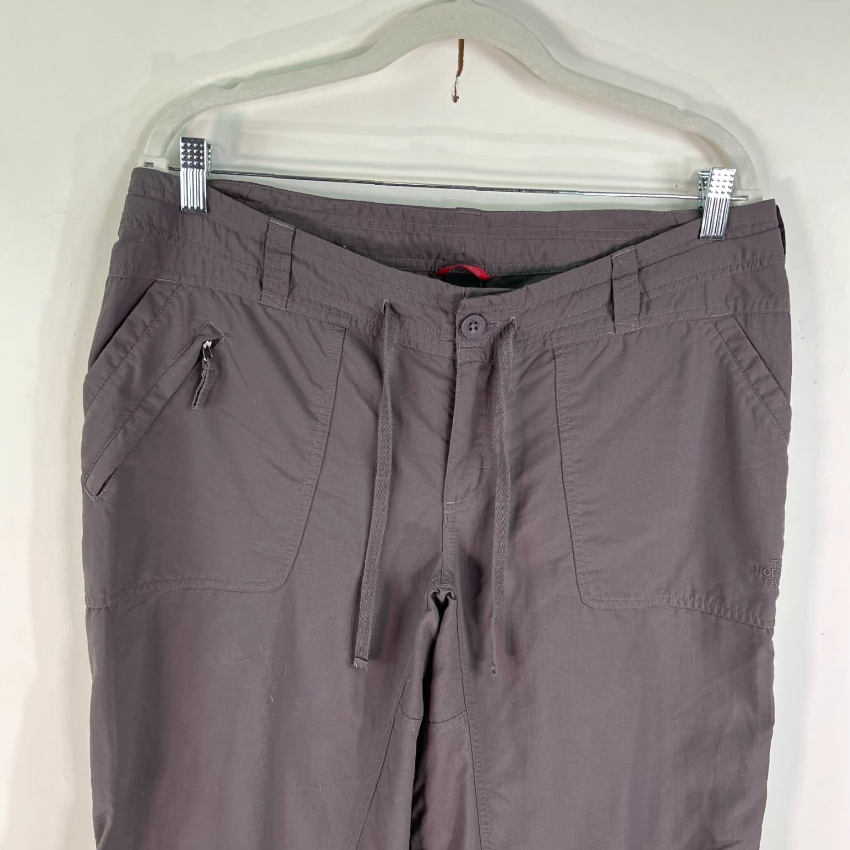 The North Face The North Face Womens Nylon Drawstring Convertible Gray Pants 36 Inseam 30 36X30 Size 14 Urban Cargo Flat Front Relaxed Mens Womens Size 36" / US 14 / IT 50 - 3 Thumbnail