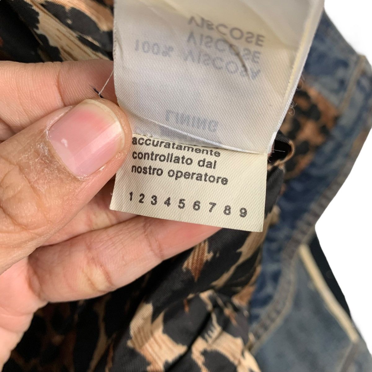 Dolce & Gabbana Dolce & Gabbana Buttonless Denim Trucker Jacket Size M / US 6-8 / IT 42-44 - 20 Thumbnail