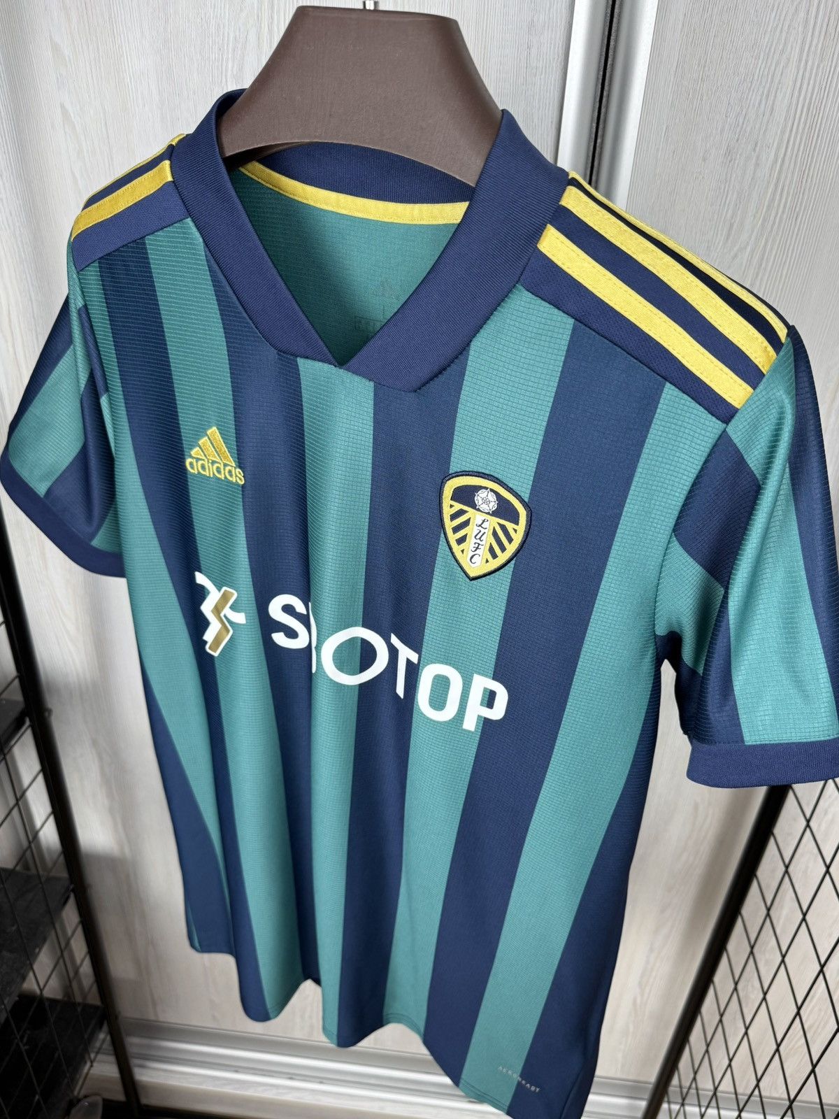 Adidas Adidas Leeds United 2020 2021 away soccer jersey football Size US L / EU 52-54 / 3 - 8 Thumbnail