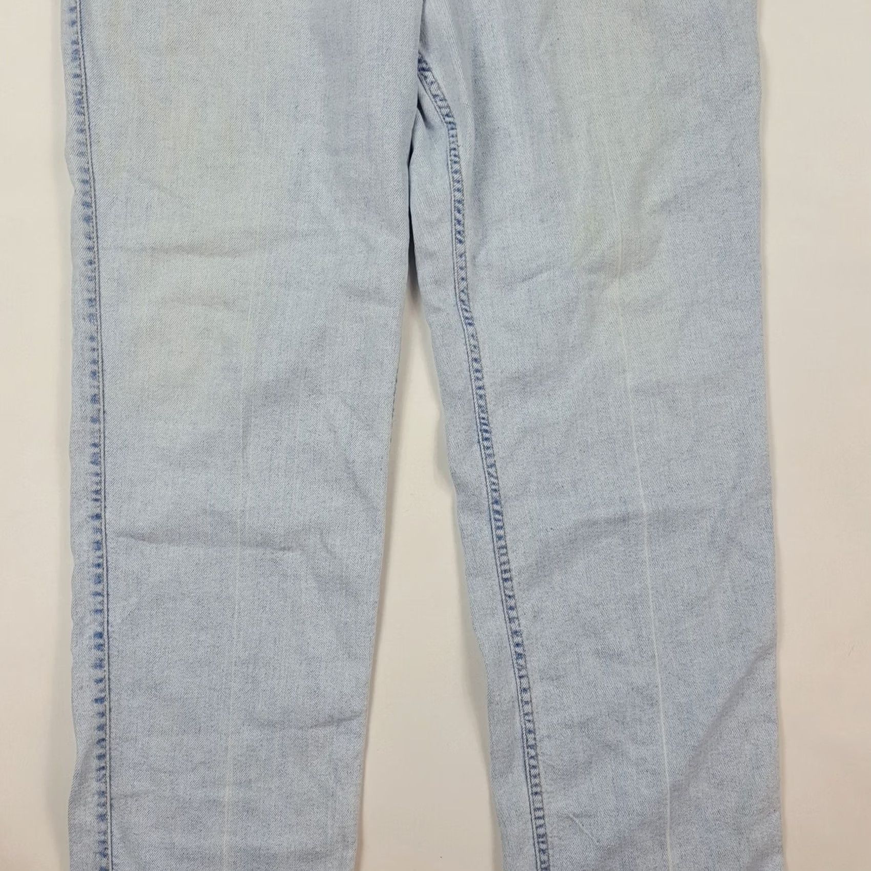 Levi's VINTAGE Levi's Relaxed Jeans Mens 40x30 Straight Denim Blue 80s 90s Grunge Retro Work Western USA Boots Size US 40 / EU 56 - 3 Thumbnail