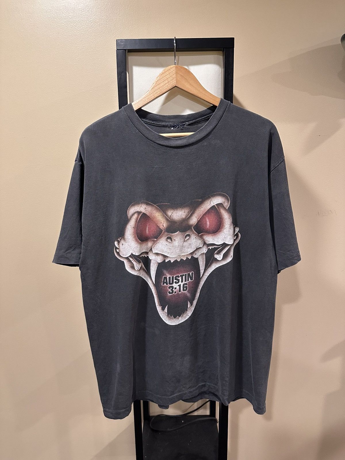 Vintage Vintage Stone Cold Steve Austin Don’t Trust Anybody WWF Tee Size US XL / EU 56 / 4 - 1 Thumbnail