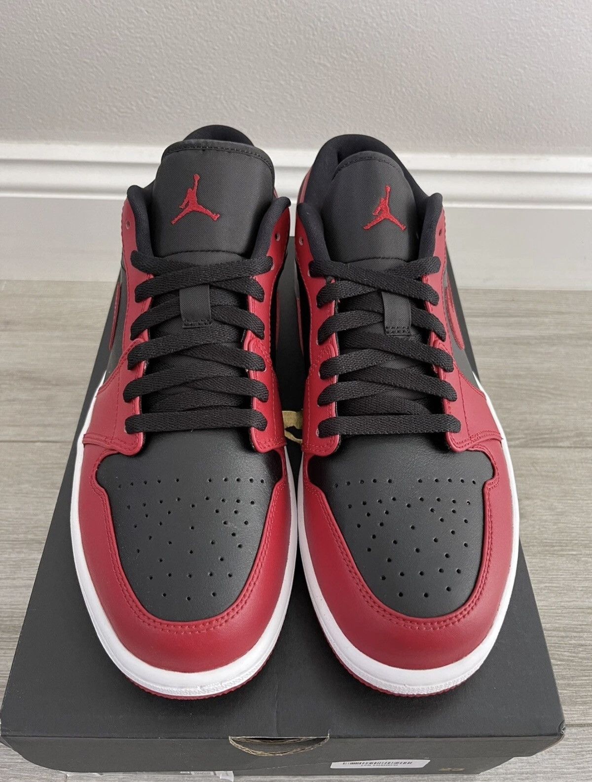 Jordan Brand Air Jordan 1 Low Reverse Bred Gym Red Black White Size 12 Size US 12 / EU 45 - 5 Thumbnail