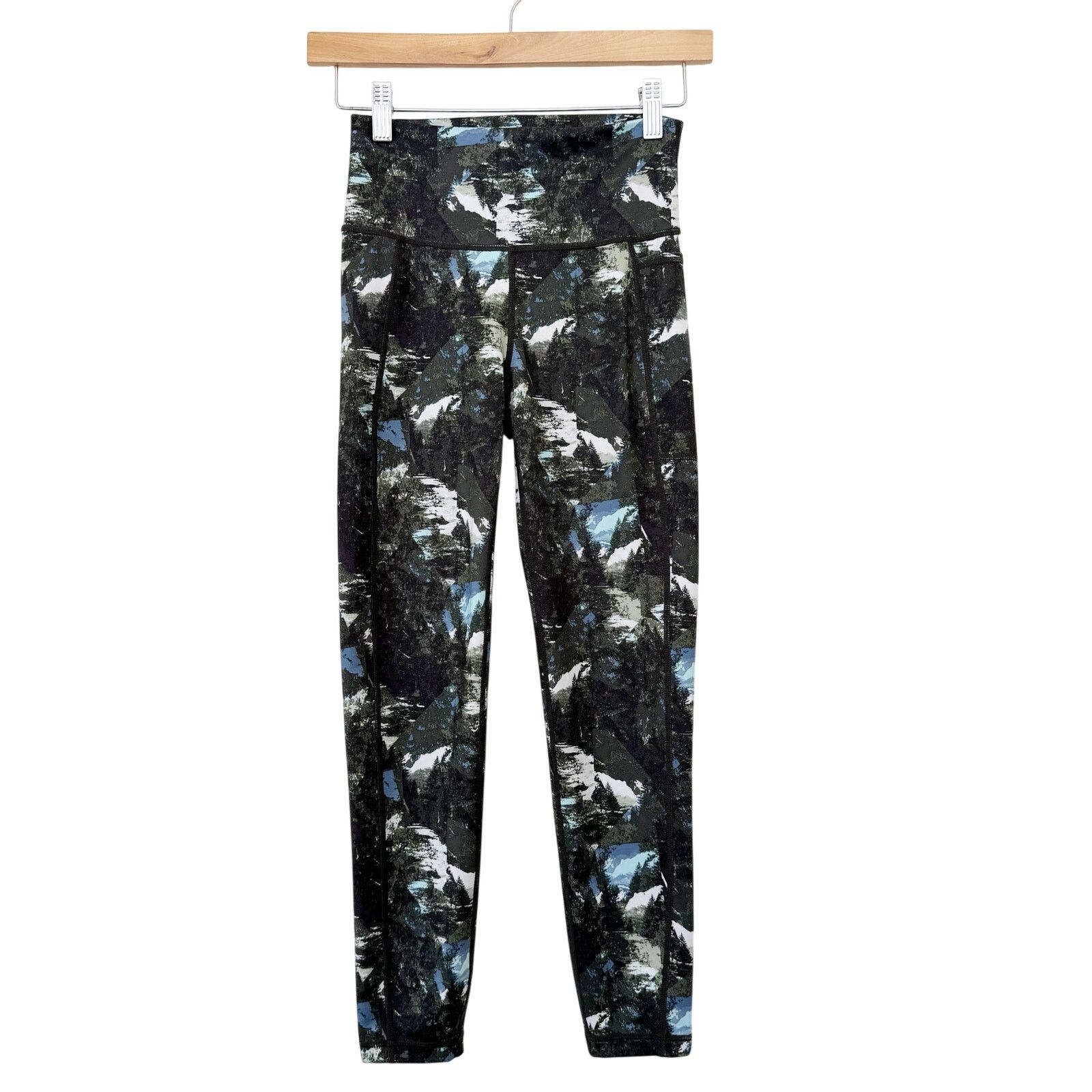Sweaty Betty Sweaty Betty The Super Sculpt Outdoor Scenic 7/8 Leggings XS Size 26" / US 2 / IT 38 - 1 Thumbnail