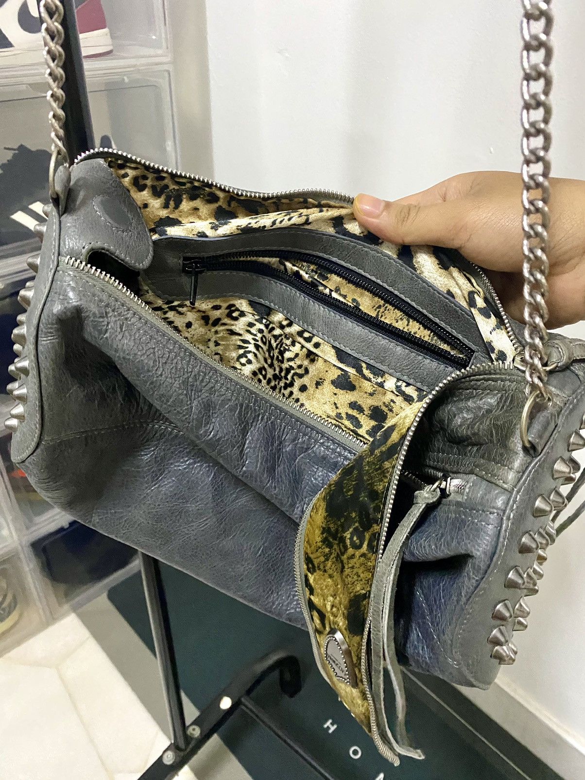 Japanese Brand Cassandra Fully Leather Punk Studded Chain Sling bag Size ONE SIZE - 7 Thumbnail