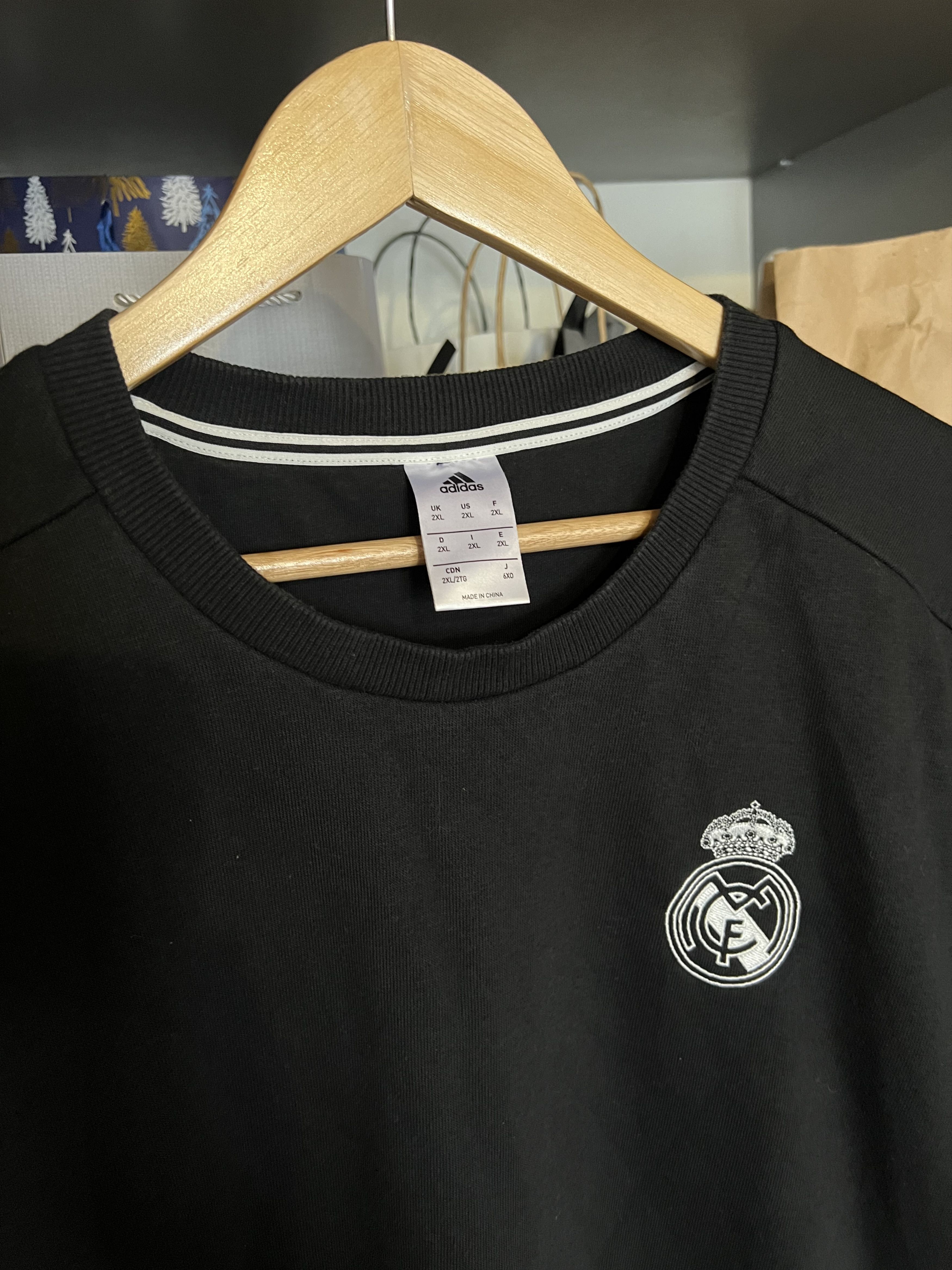 Adidas Vintage Adidas FC Real Madrid Spain Soccer Jersey Y2K Size US XXL / EU 58 / 5 - 2 Thumbnail