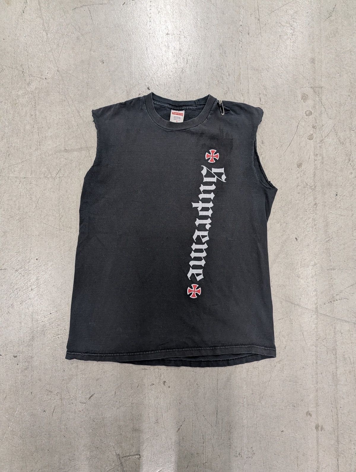 シュプリーム　タンクトップ　 Boris Vallejo 黒　L Supreme Supreme Boris Vallejo tank top S | Grailed