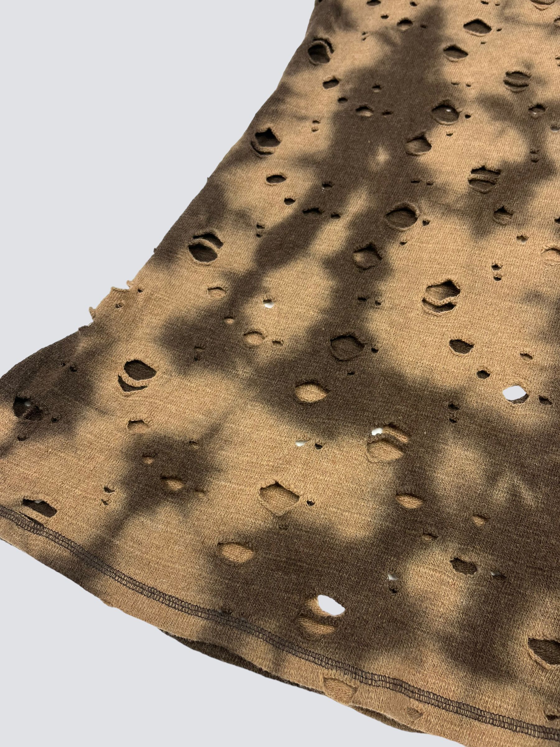 Designer ASHLEY BROOK DISTRESSED FADED UPCYCLE ARCHIVE SKIRT - № 3001 Size 32" / US 10 / IT 46 - 4 Thumbnail