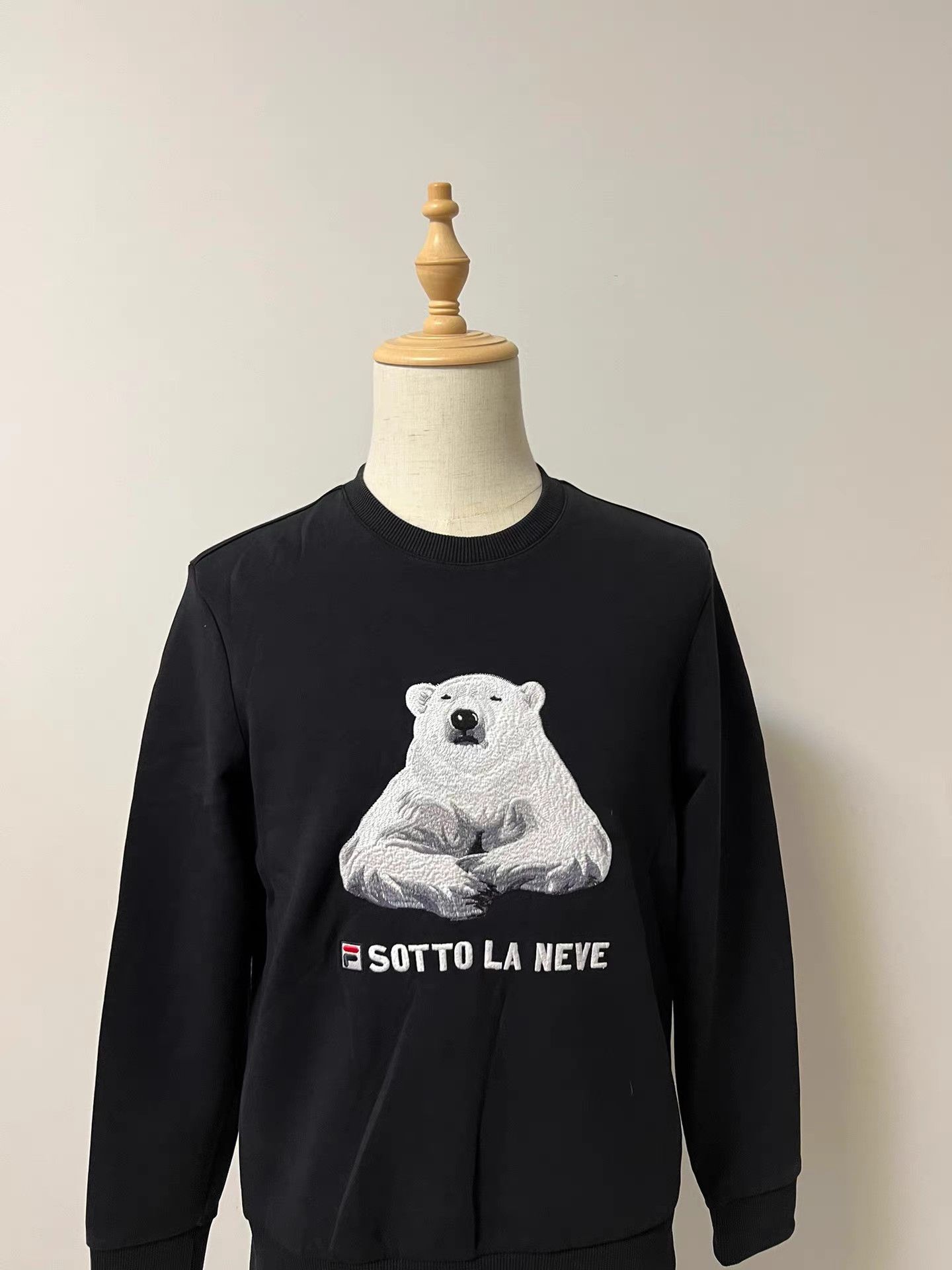 Fila Fila Polar Bear Embroidered Sweatshirt K9 Size US L / EU 52-54 / 3 - 2 Thumbnail