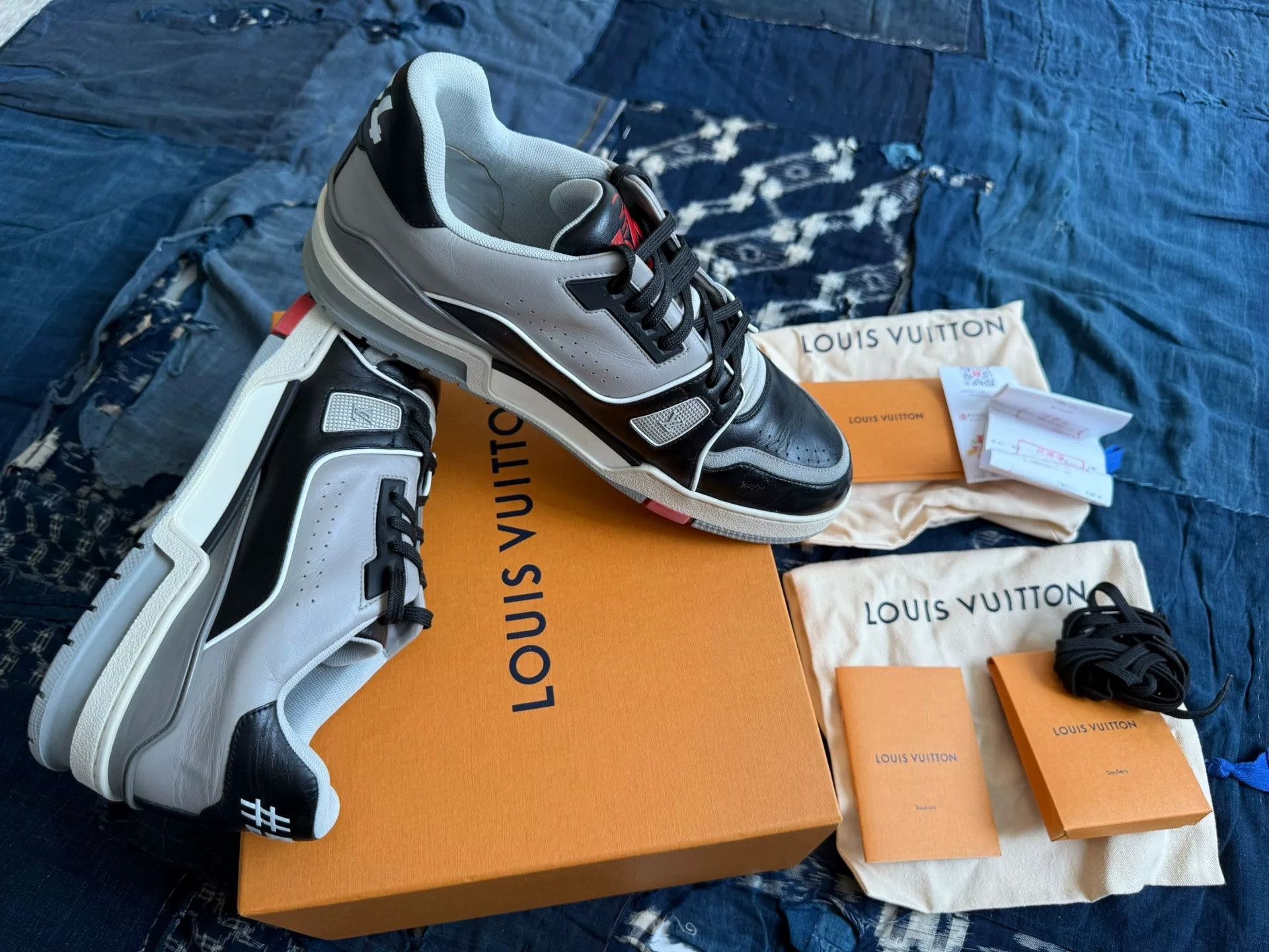 Louis Vuitton Louis Vuitton LV Trainer Black Cement Original Size US 10 / EU 43 - 2 Thumbnail