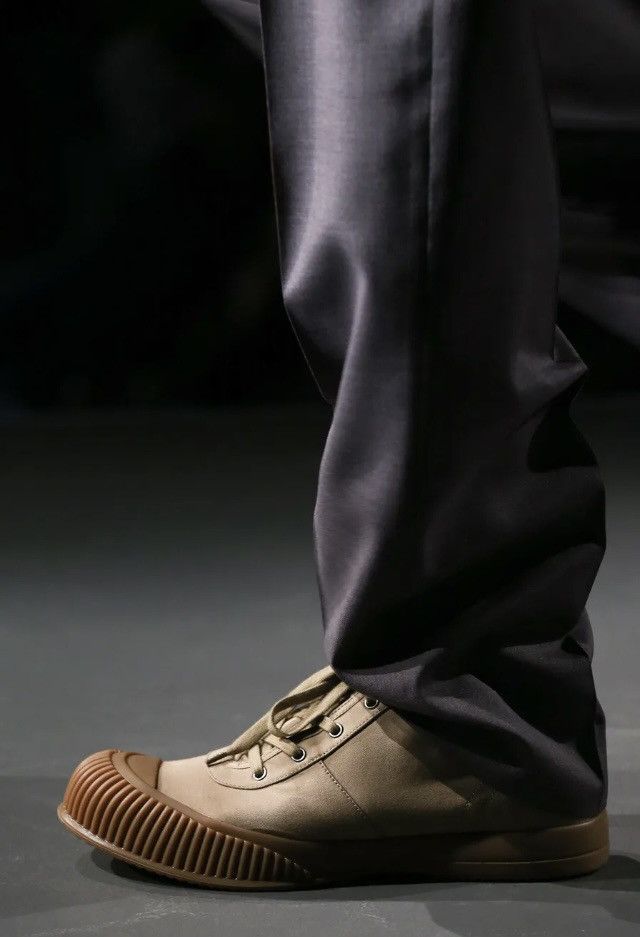 Prada Prada 🇮🇹 Khaki Denim Dipped Toe Techno Sneakers 7.5 US NEW Size US 7.5 / EU 40-41 - 8 Thumbnail
