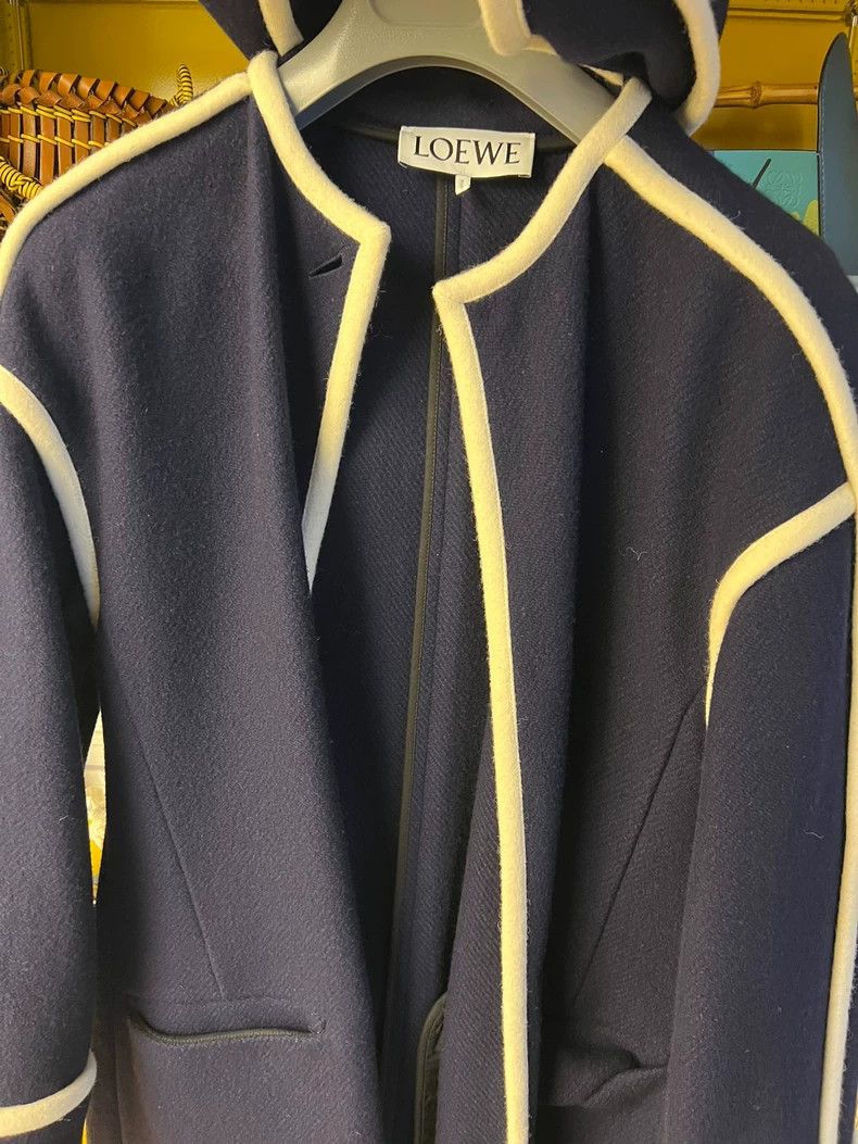 Loewe Loewe size S Show boys' coats Size US S / EU 44-46 / 1 - 6 Thumbnail