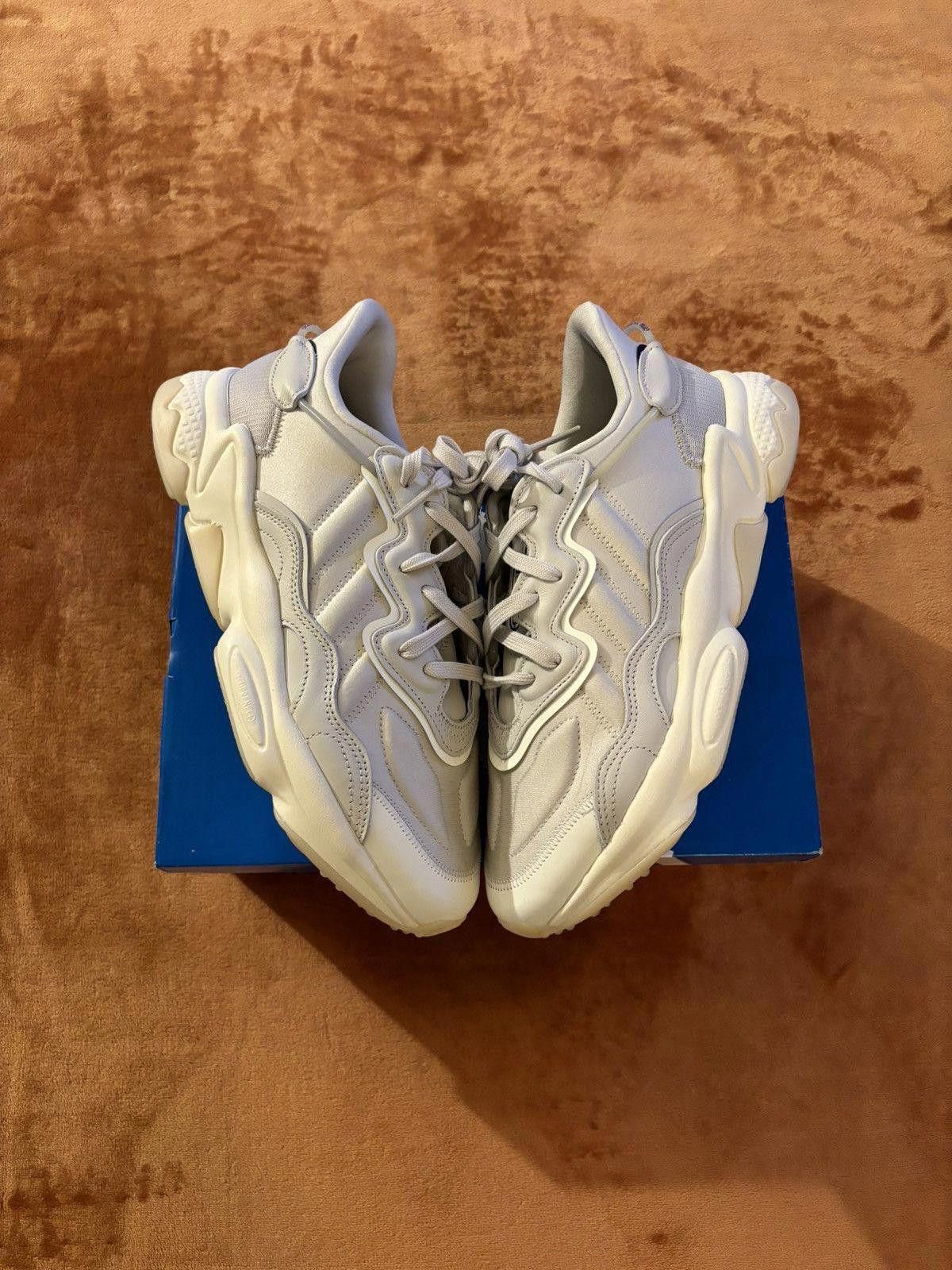 Adidas Adidas “Ozweego” Size US 10 / EU 43 - 3 Thumbnail