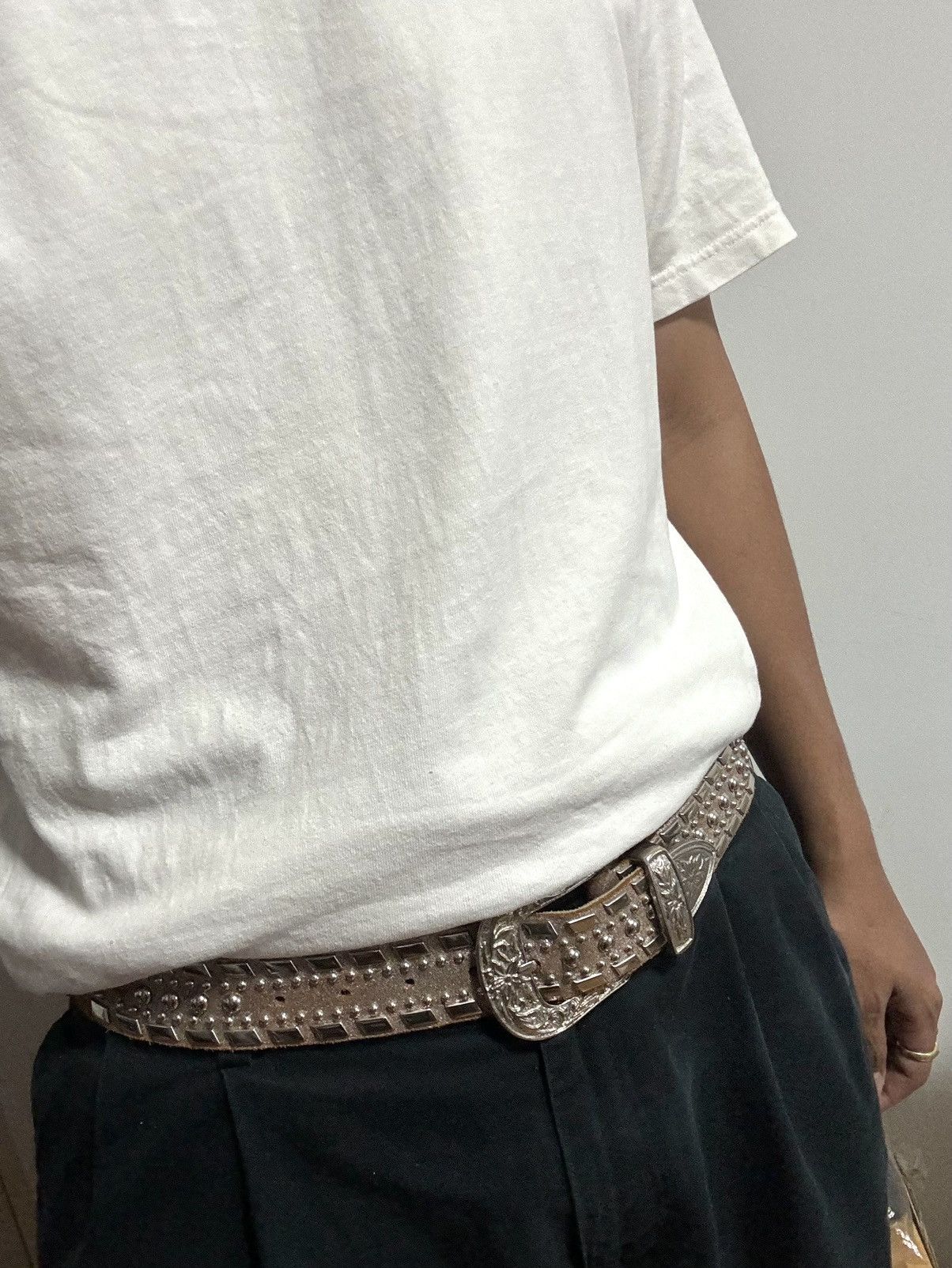 Leather Vintage Design Studded Belt (size 33-35) Size ONE SIZE - 2 Thumbnail