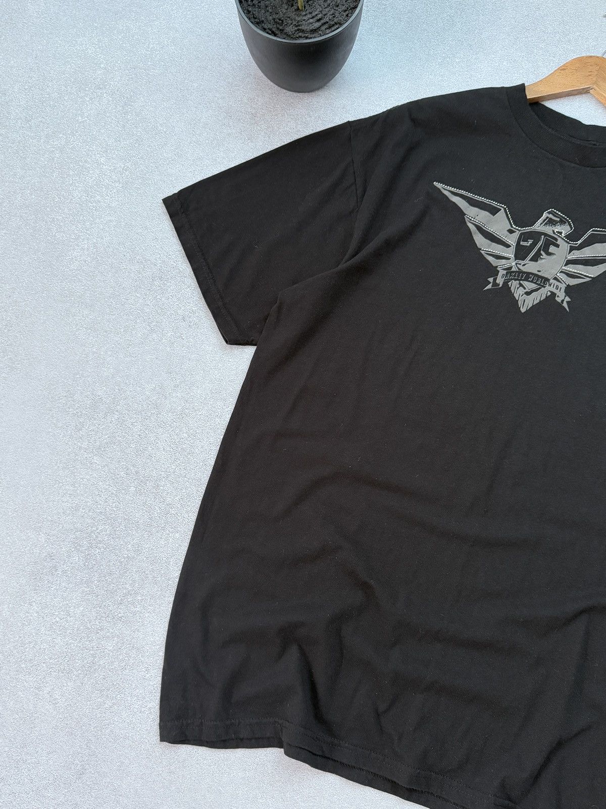 Oakley Oakley Vintage T-Shirt World Wide 75 Black Men Outdoor Style Size US XL / EU 56 / 4 - 4 Thumbnail