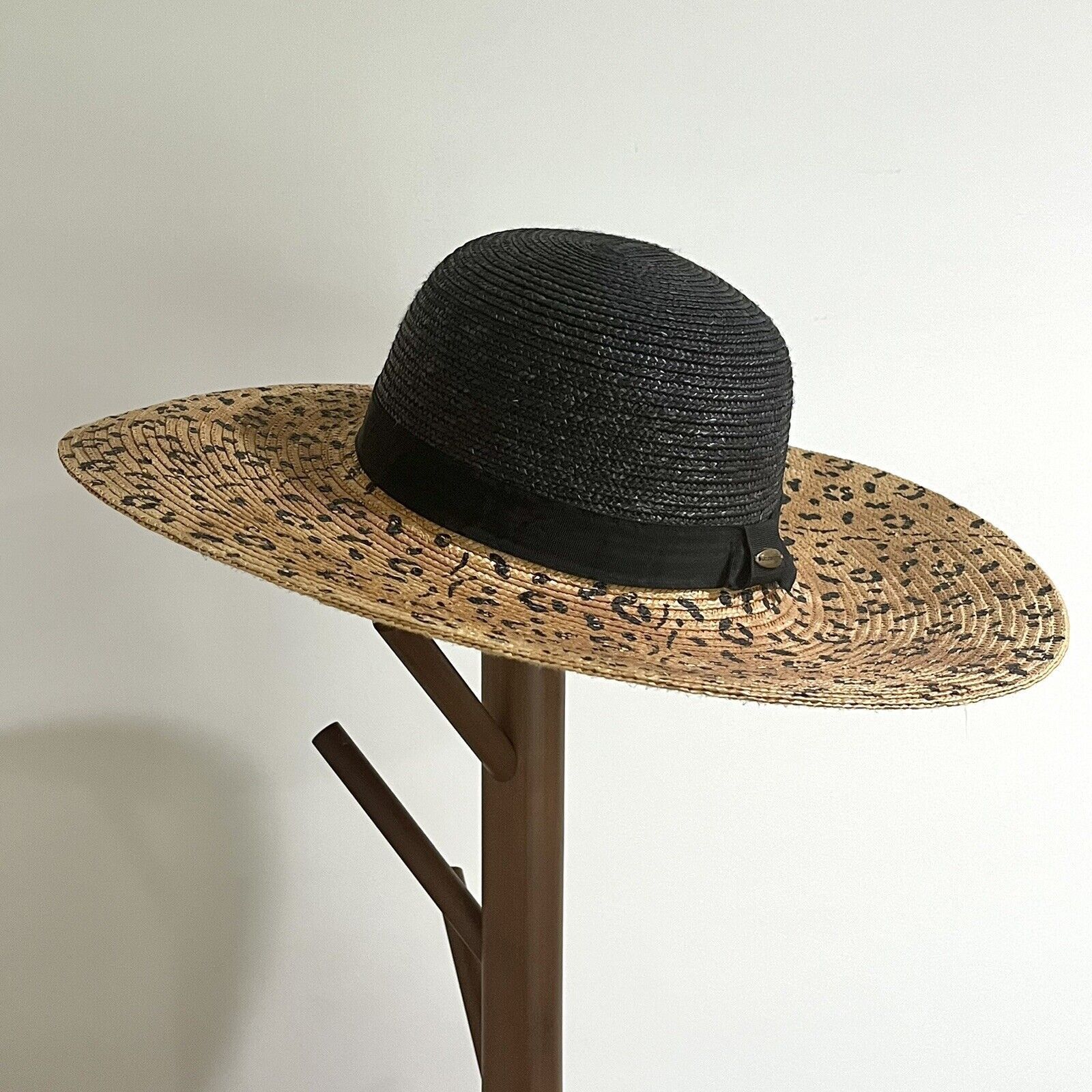 Liz Claiborne Liz Claiborne Floppy Brim Straw Sun Hat Black Cheetah Print Size ONE SIZE - 3 Thumbnail