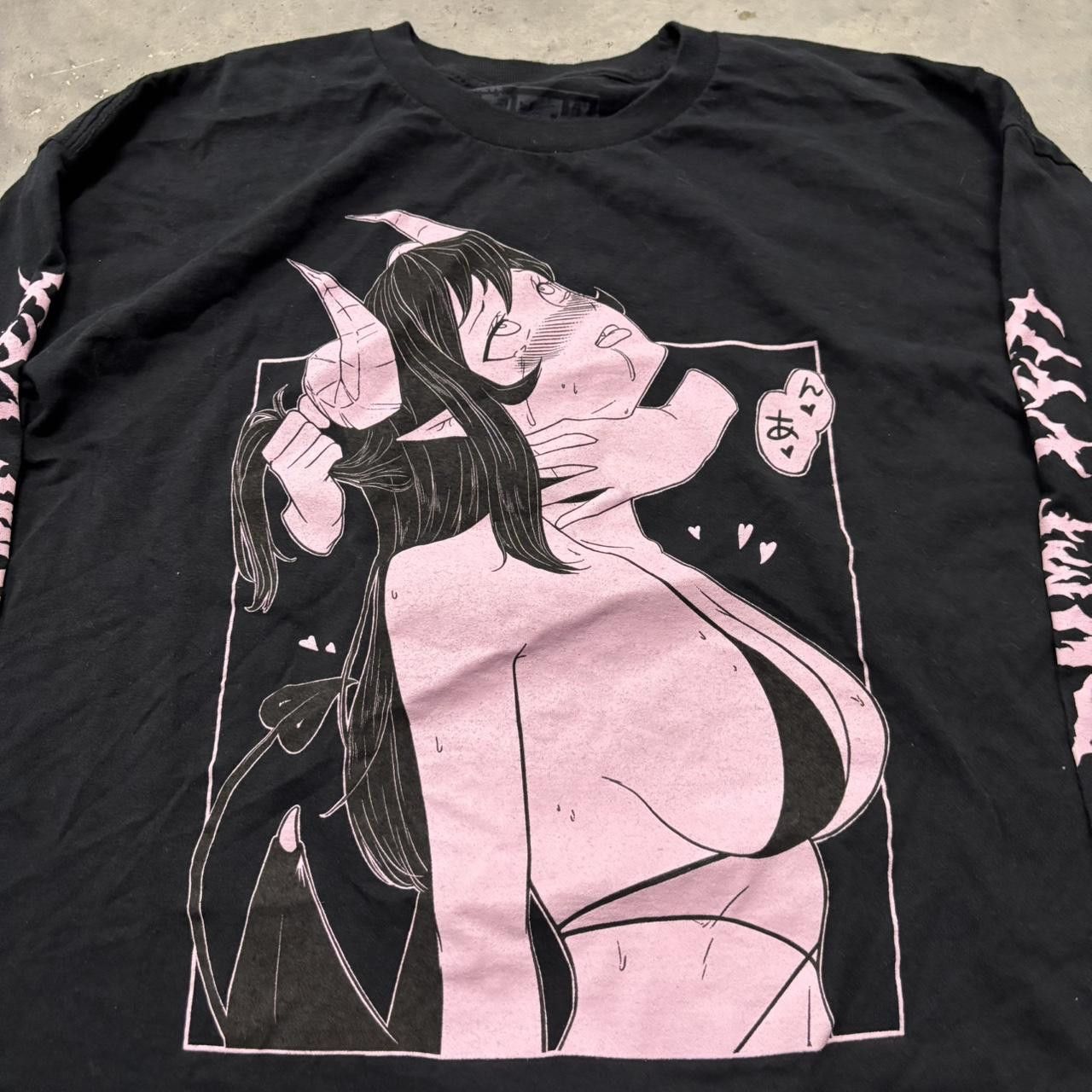 Japanese Brand × Vintage Crazy Vintage Y2K/2000s Obscure Anime Girl Streetwear Black & Pink Freaky Ahh Longsleeve Tee! Size US XL / EU 56 / 4 - 2 Thumbnail