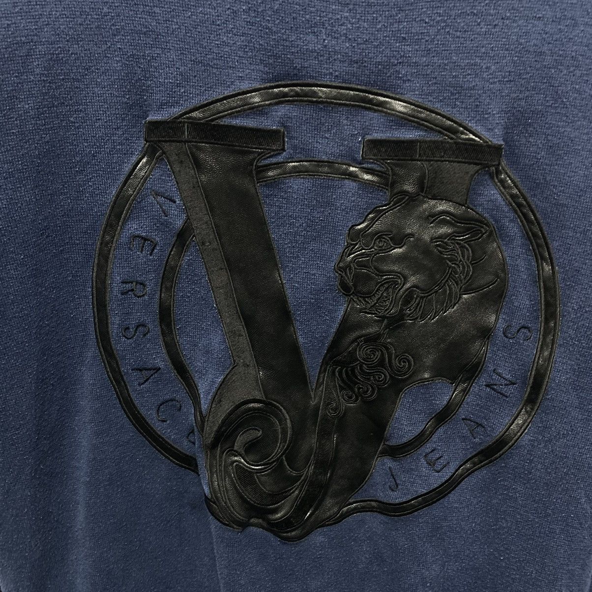 Versace Vintage Versace big logo sweatshirt navy Size US L / EU 52-54 / 3 - 5 Thumbnail