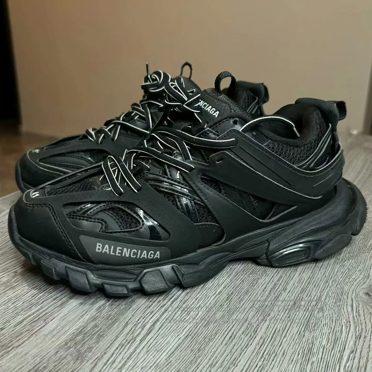 Balenciaga balenciaga track 1.0 black sneakers size 41. Size US 8.5 / EU 41-42 - 1 Thumbnail