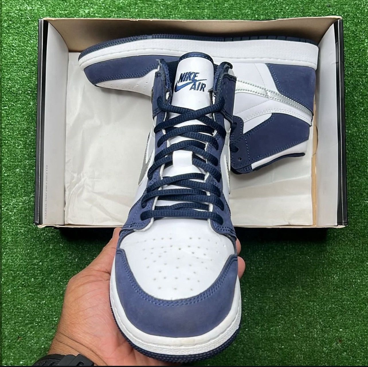 Jordan Brand Air Jordan 1 Retro High CO GS ‘ Japan Midnight Navy ‘ Size US 6 / EU 39 - 4 Thumbnail