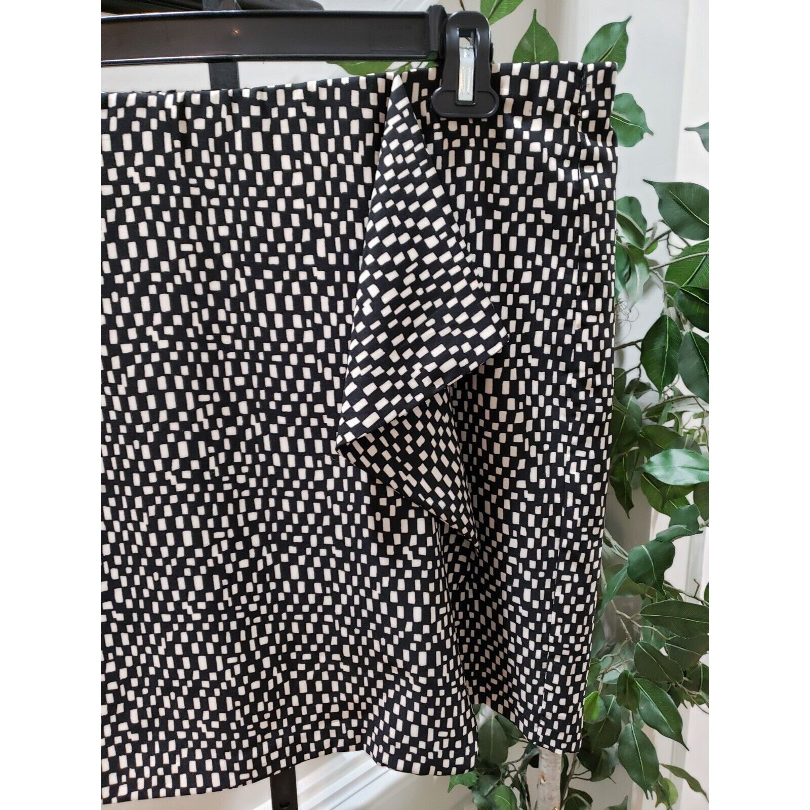 Vince Camuto Vince Camuto Polyester Pull On A-Line Flared Stretch Skirt 8 Size 30" / US 8 / IT 44 - 3 Thumbnail