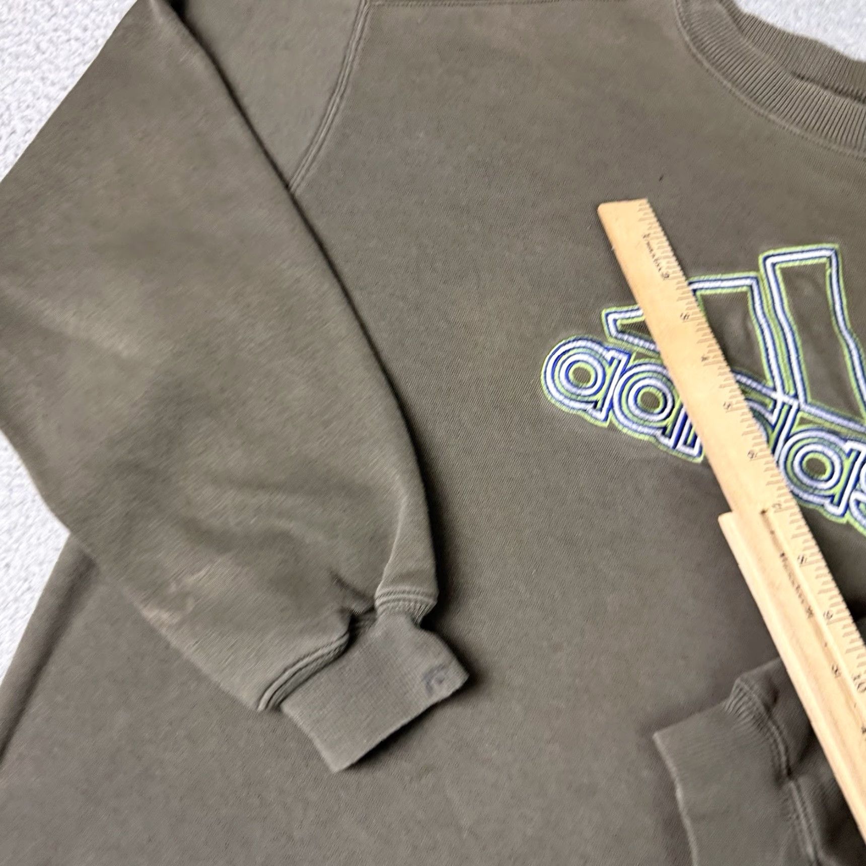 Adidas VINTAGE Adidas Sweatshirt Mens XL Gray Logo Pullover Distressed Y2K 90s Fleece Size US XL / EU 56 / 4 - 7 Thumbnail