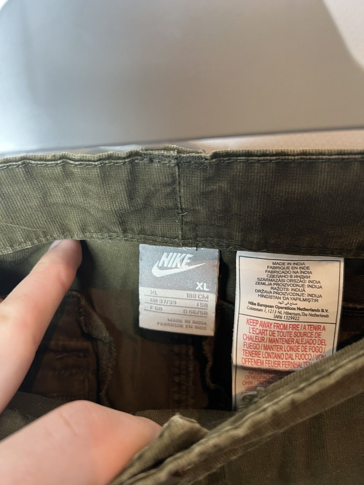 Nike Nike vintage cargo shorts casual streetwear hype y2k Sz XL Size US 36 / EU 52 - 5 Thumbnail
