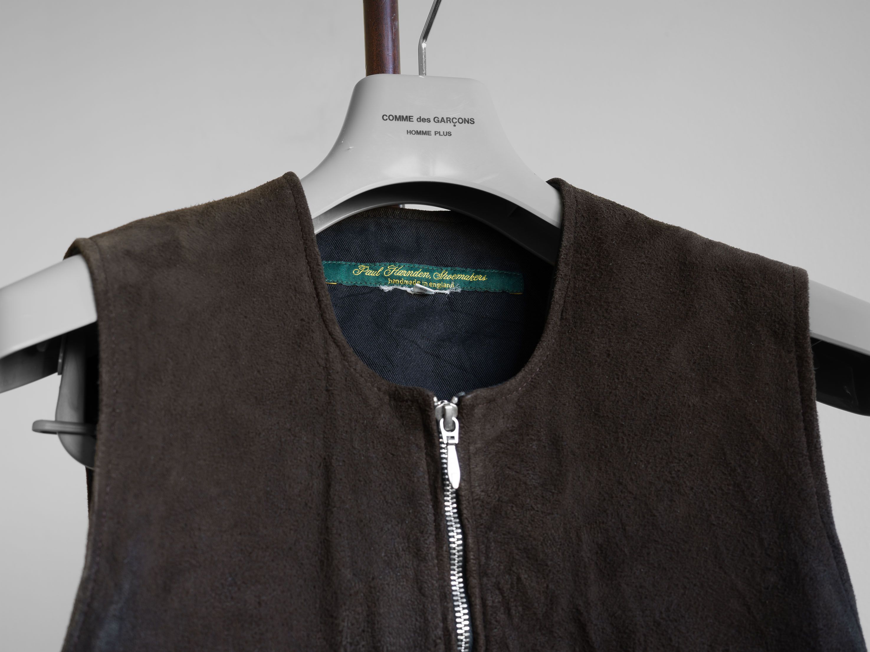 Paul Harnden Shoemakers MEN'S GILET CHAMOIS LEATHER BROWN Size US M / EU 48-50 / 2 - 8 Thumbnail