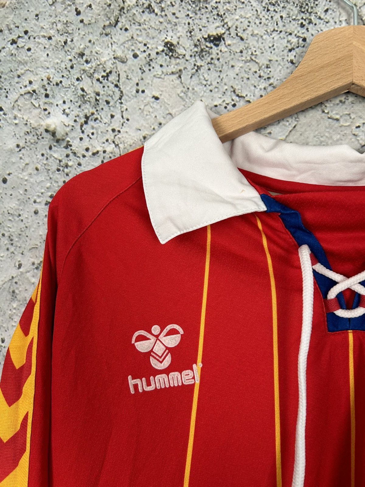 Hummel × Vintage Vintage Tibetan National Football Rare Soccer Jersey Hype Size US L / EU 52-54 / 3 - 6 Thumbnail